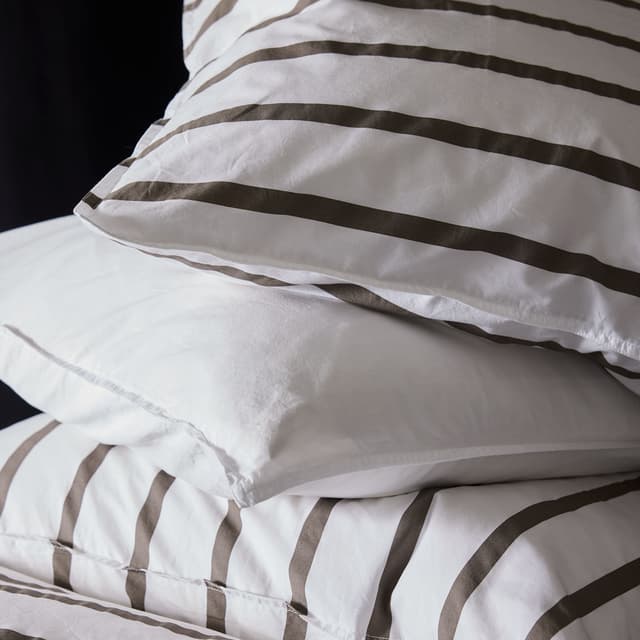 Tyynyliina Taupe Stripe 50x60cm