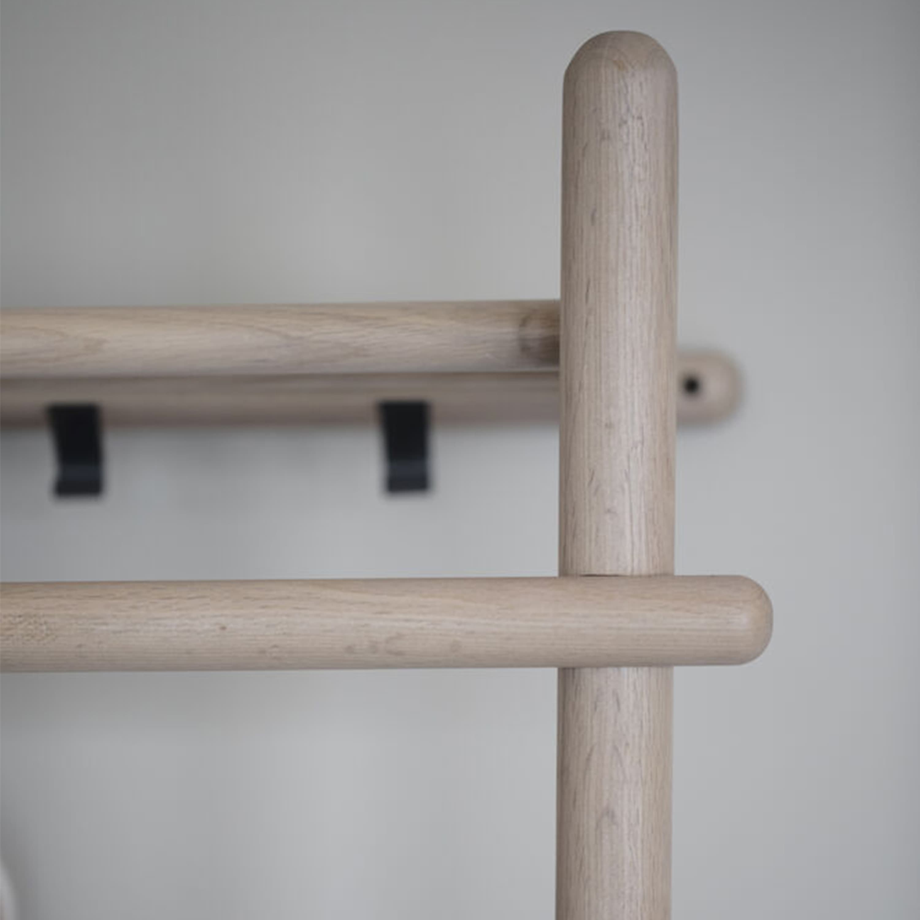 Milford Clothing Rack White Washed