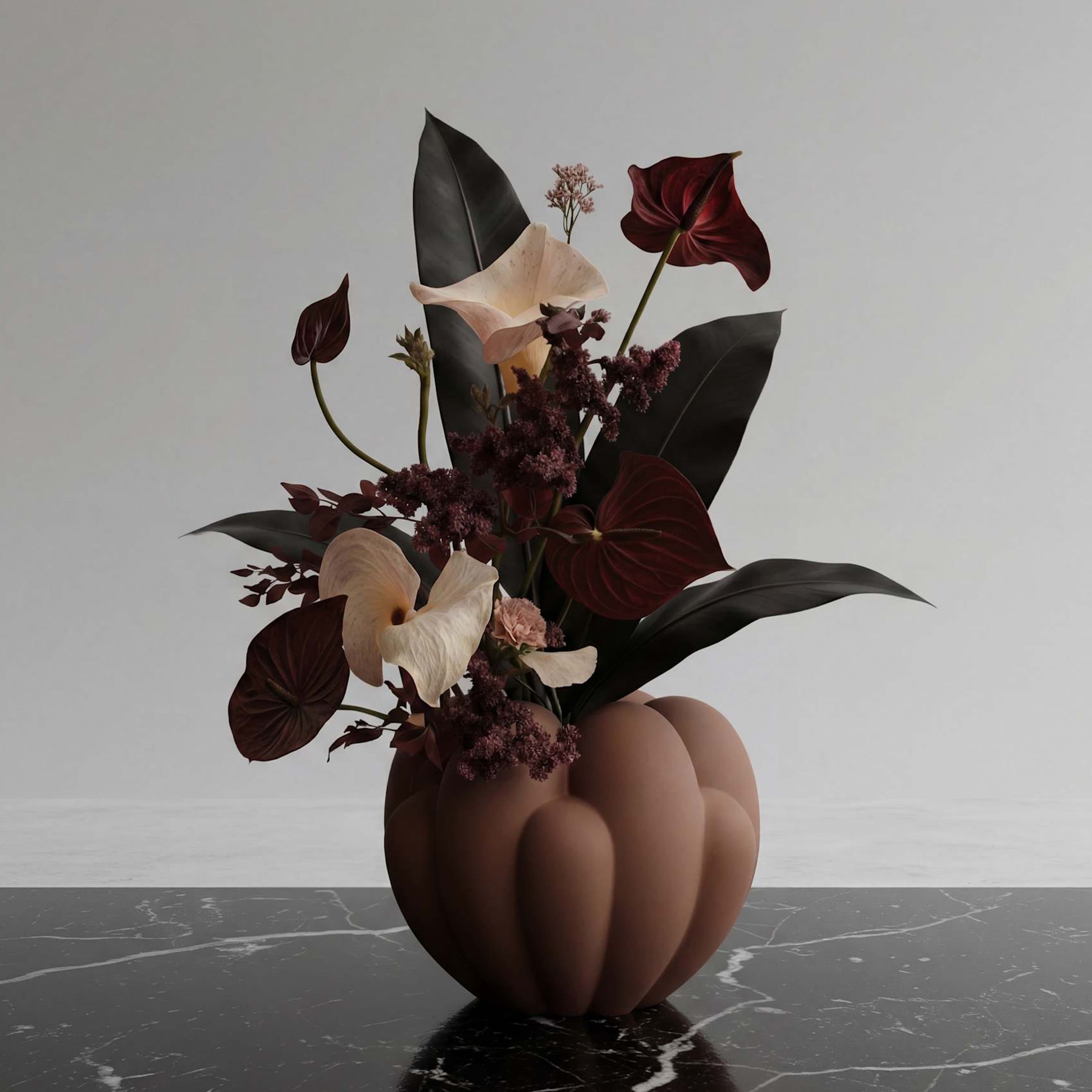 Bloom Vase Chocolate Brown Petit