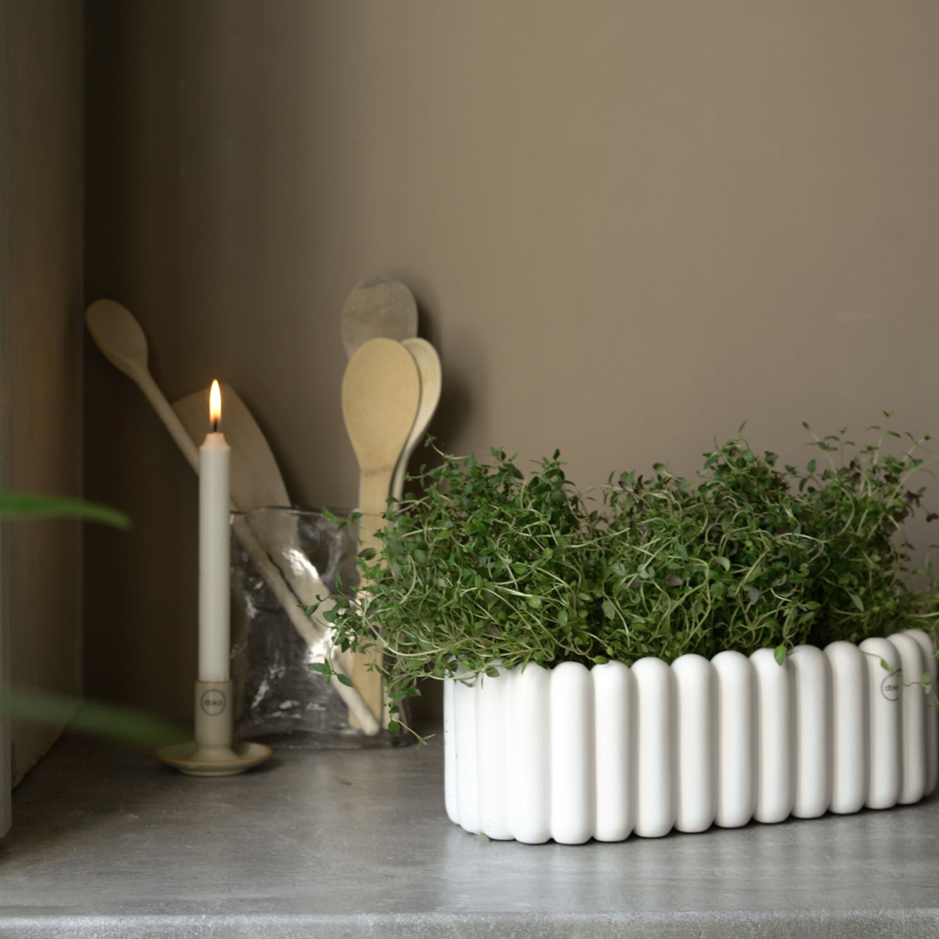 Mist Ovale Blumenvase Weiß