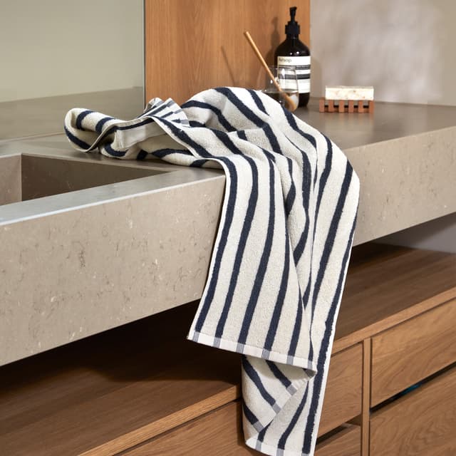 Everyday Stripe Handtuch Blau 50x90
