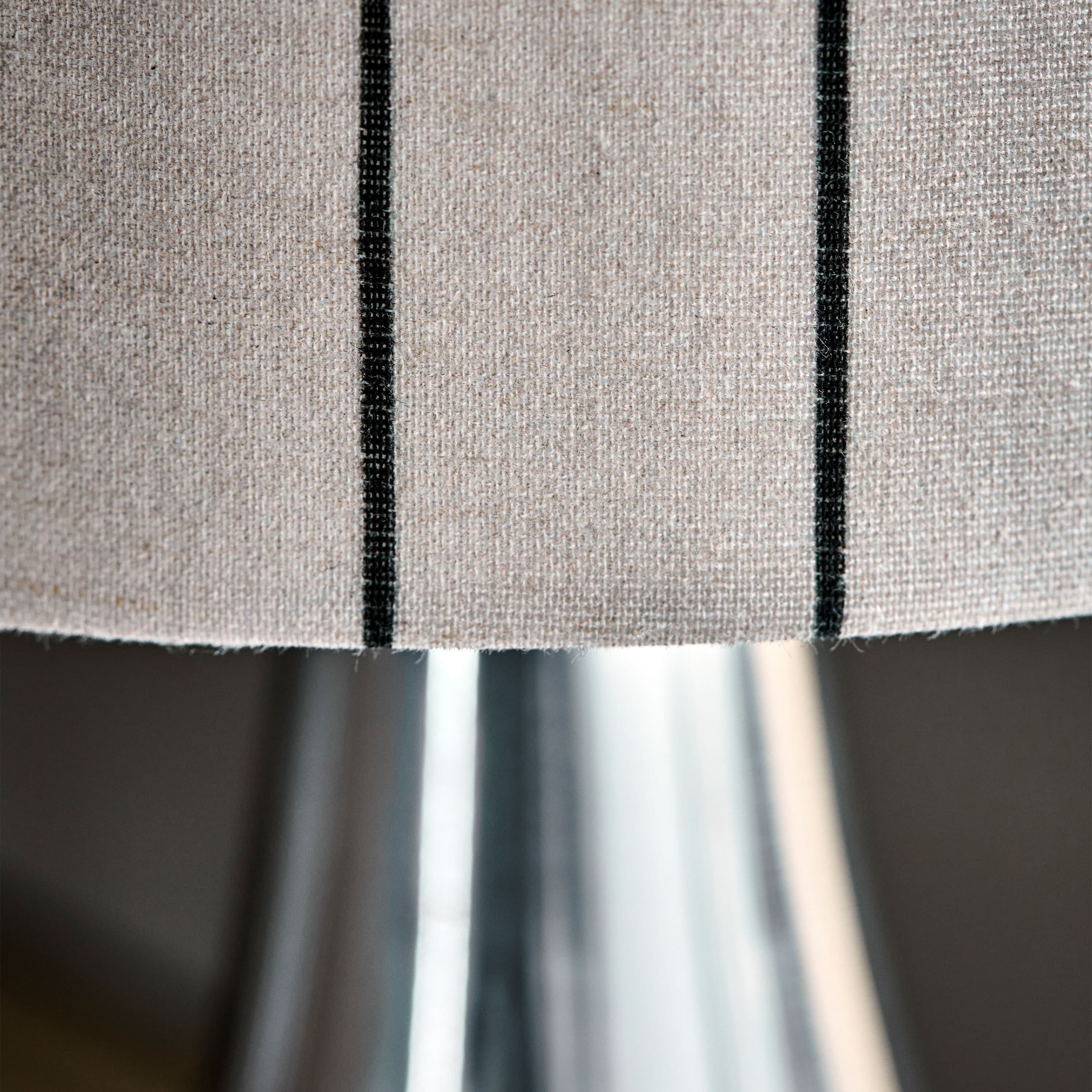 Tulip Table Lamp Silver 38cm