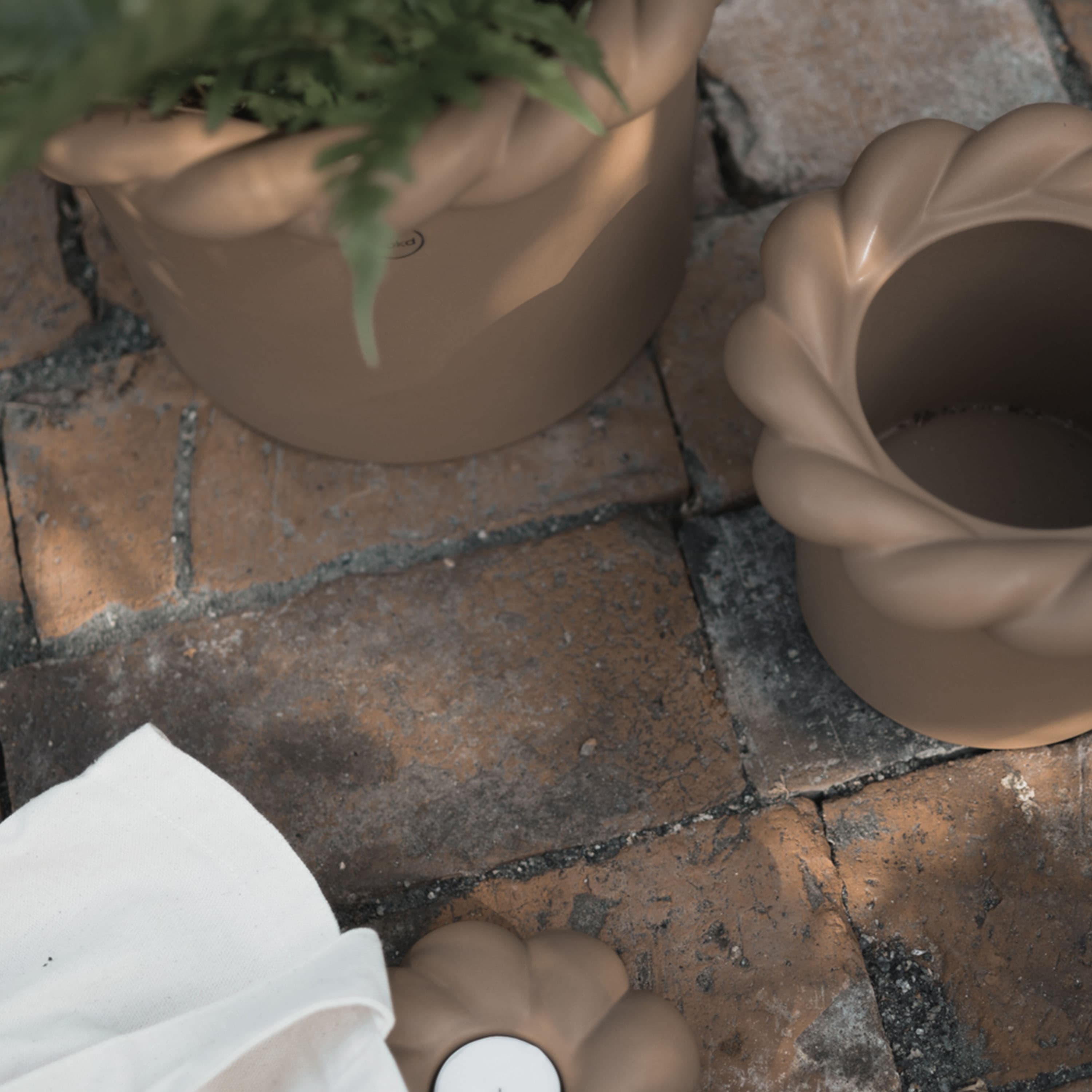 Twine Pot Nougat Large