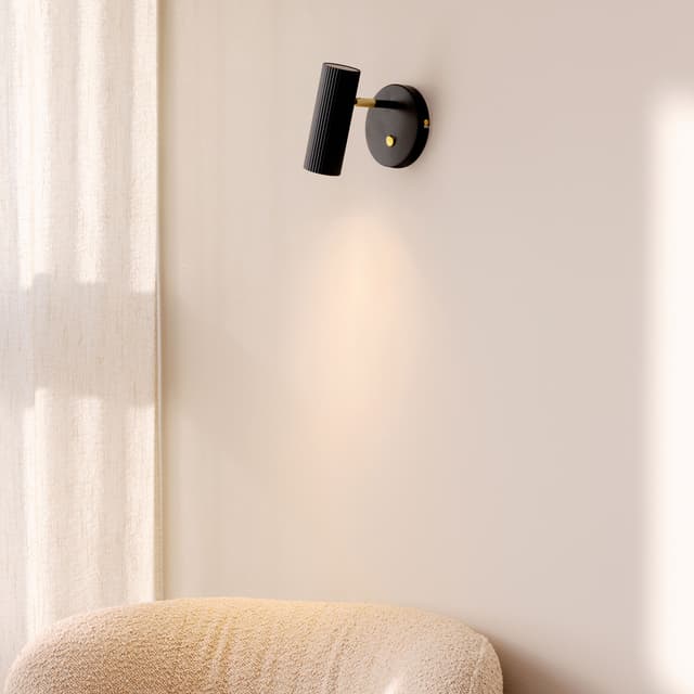 Hubble Wall Lamp Black