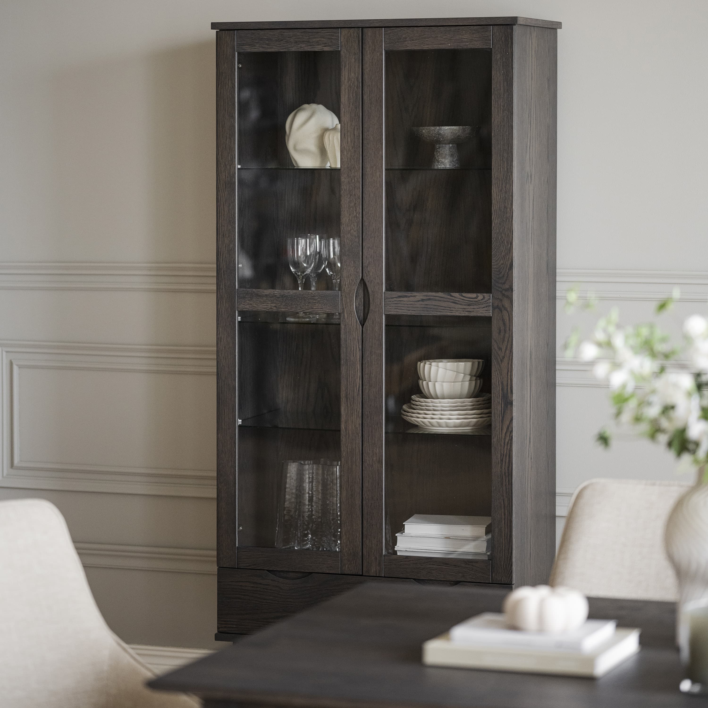 Filippa Glass cabinet Dark Brown 185cm
