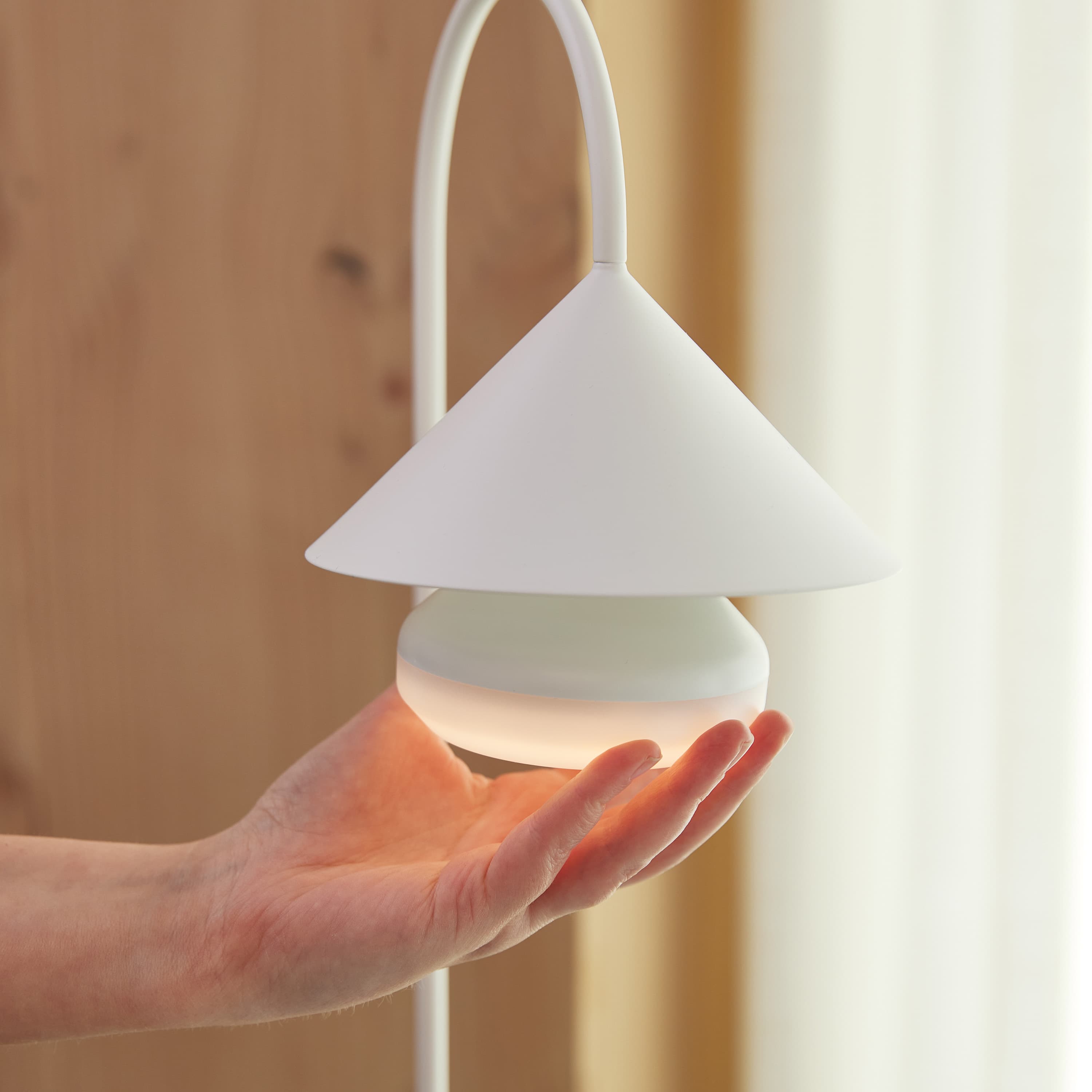 Grasp Tragbare Tischlampe Matt White 47cm