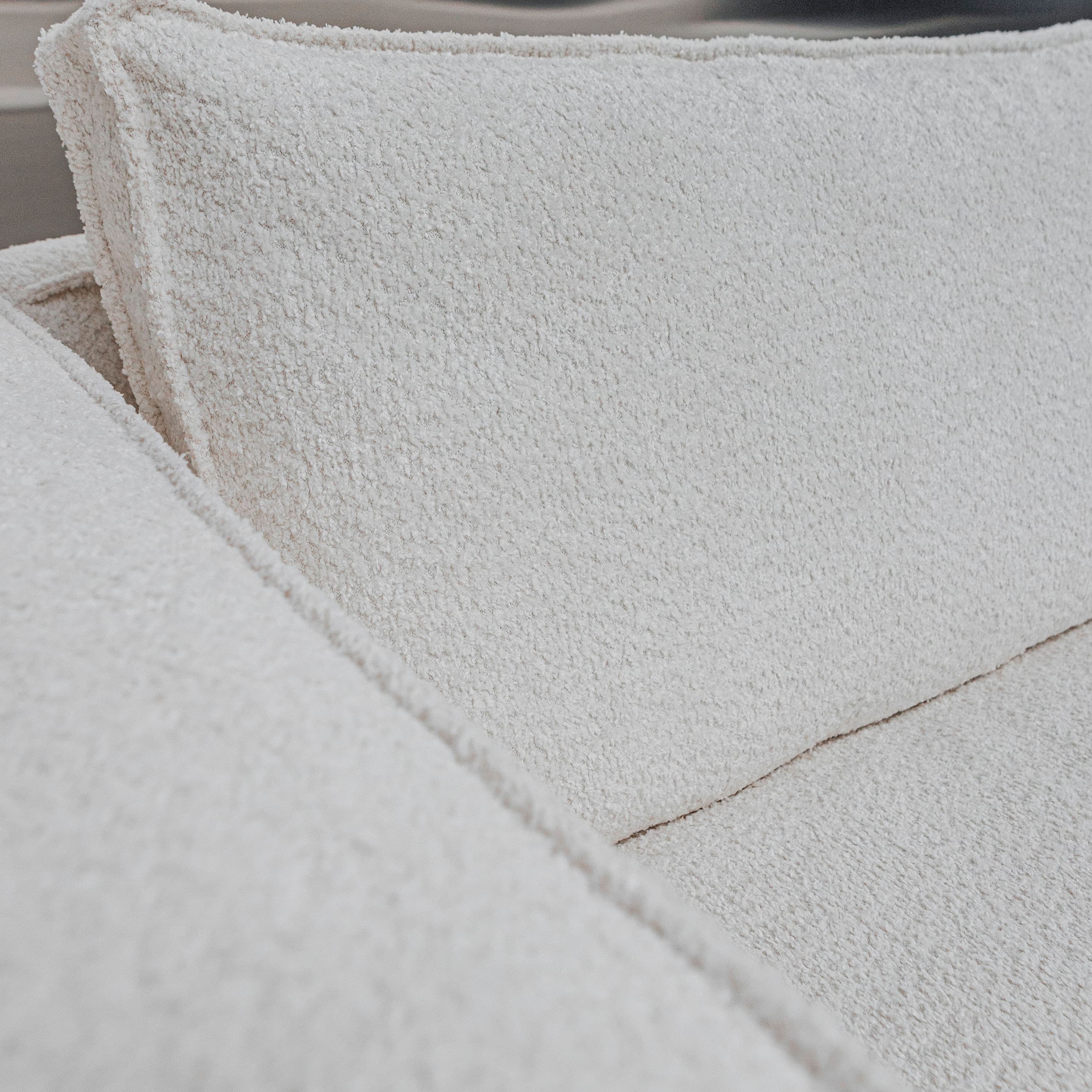 Klinge Sofa Bouclé Soft Offwhite 243cm
