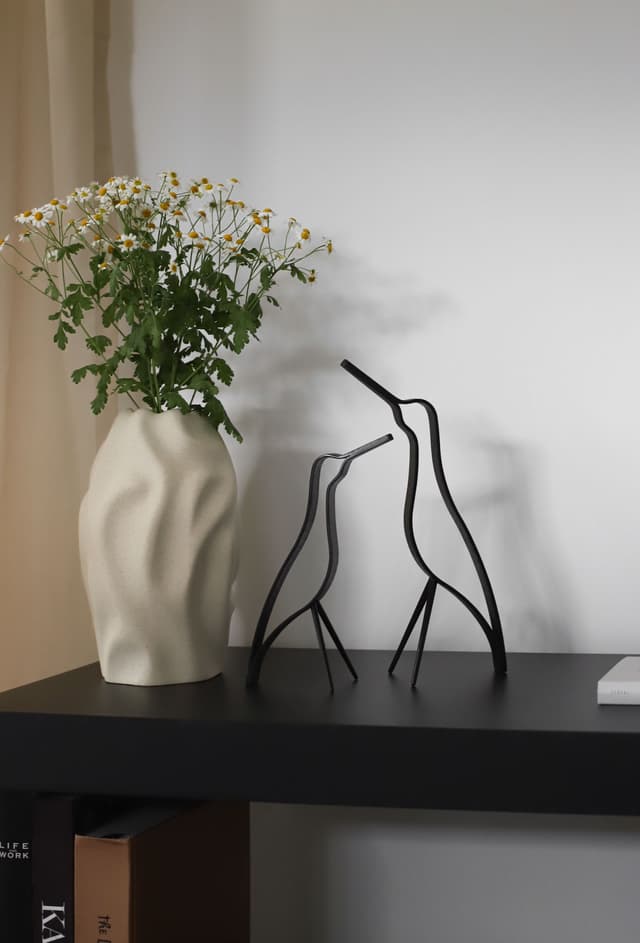 Woody Bird High Decoration Black Stained Oak 32cm