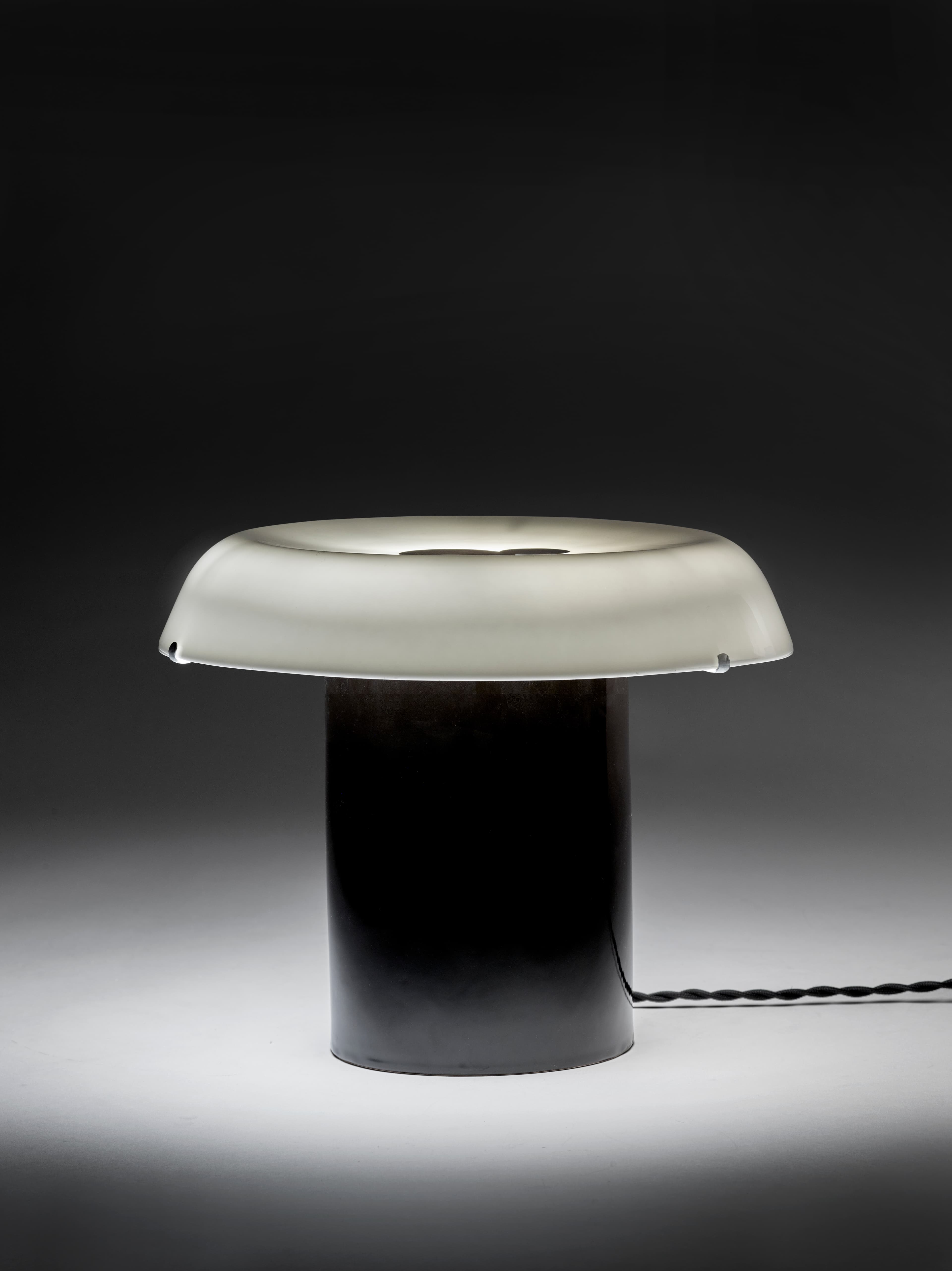 Celine N°1 Table Lamp White/Black