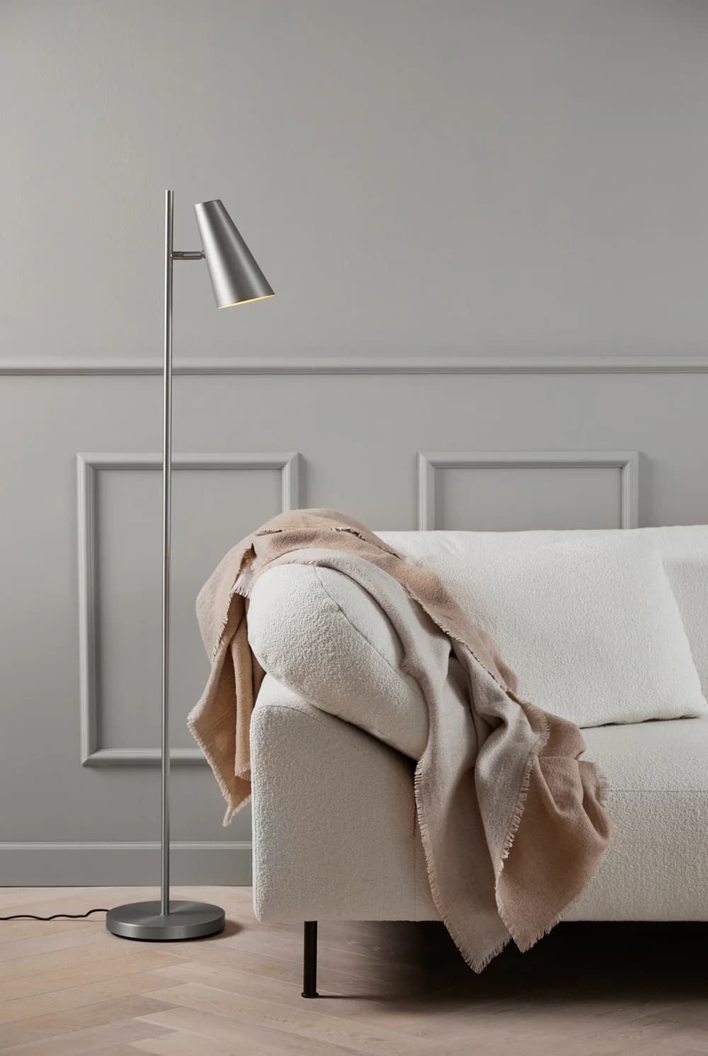 Cono Floor Lamp Satin 141cm