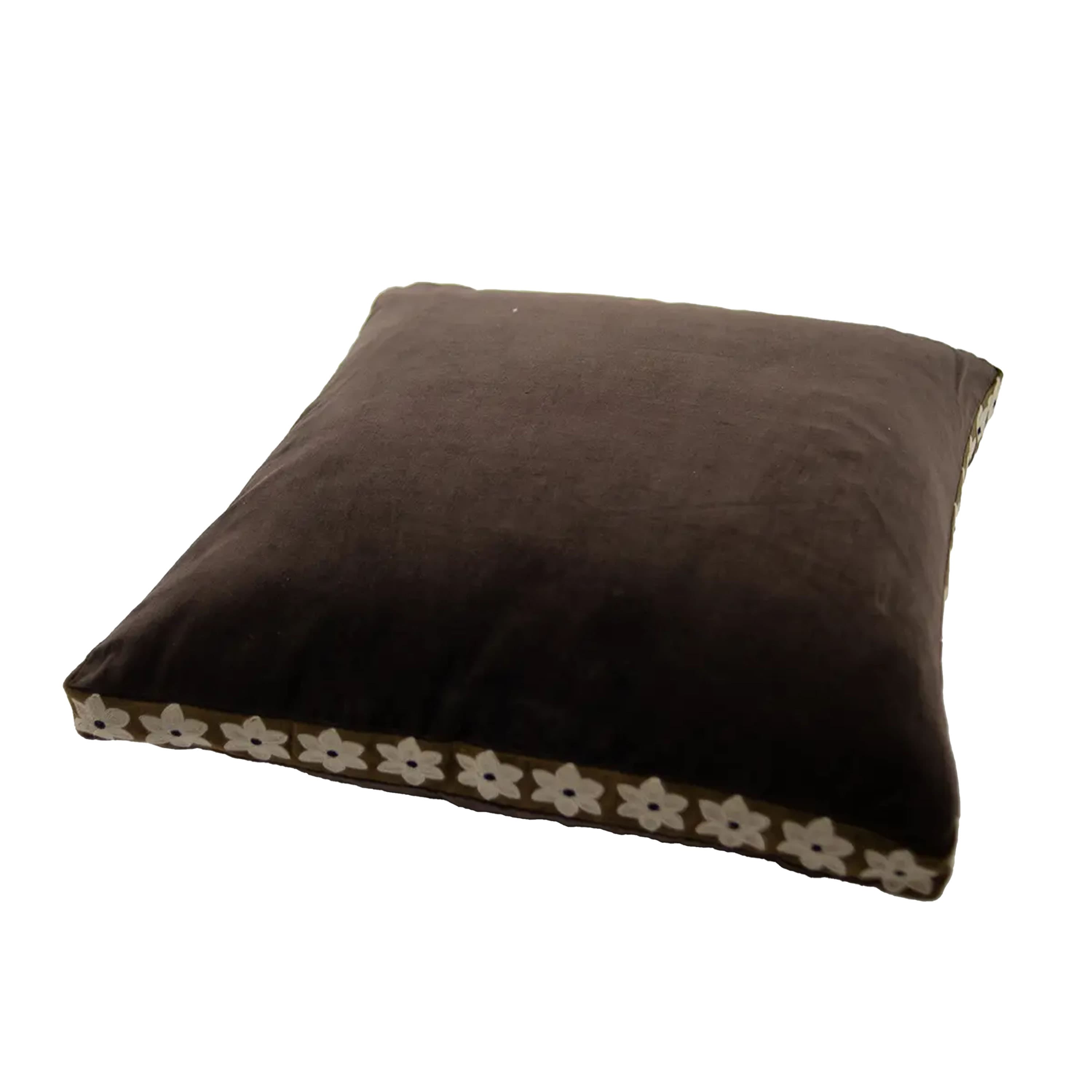 Daisy Kuddfodral Kaffe 60x60