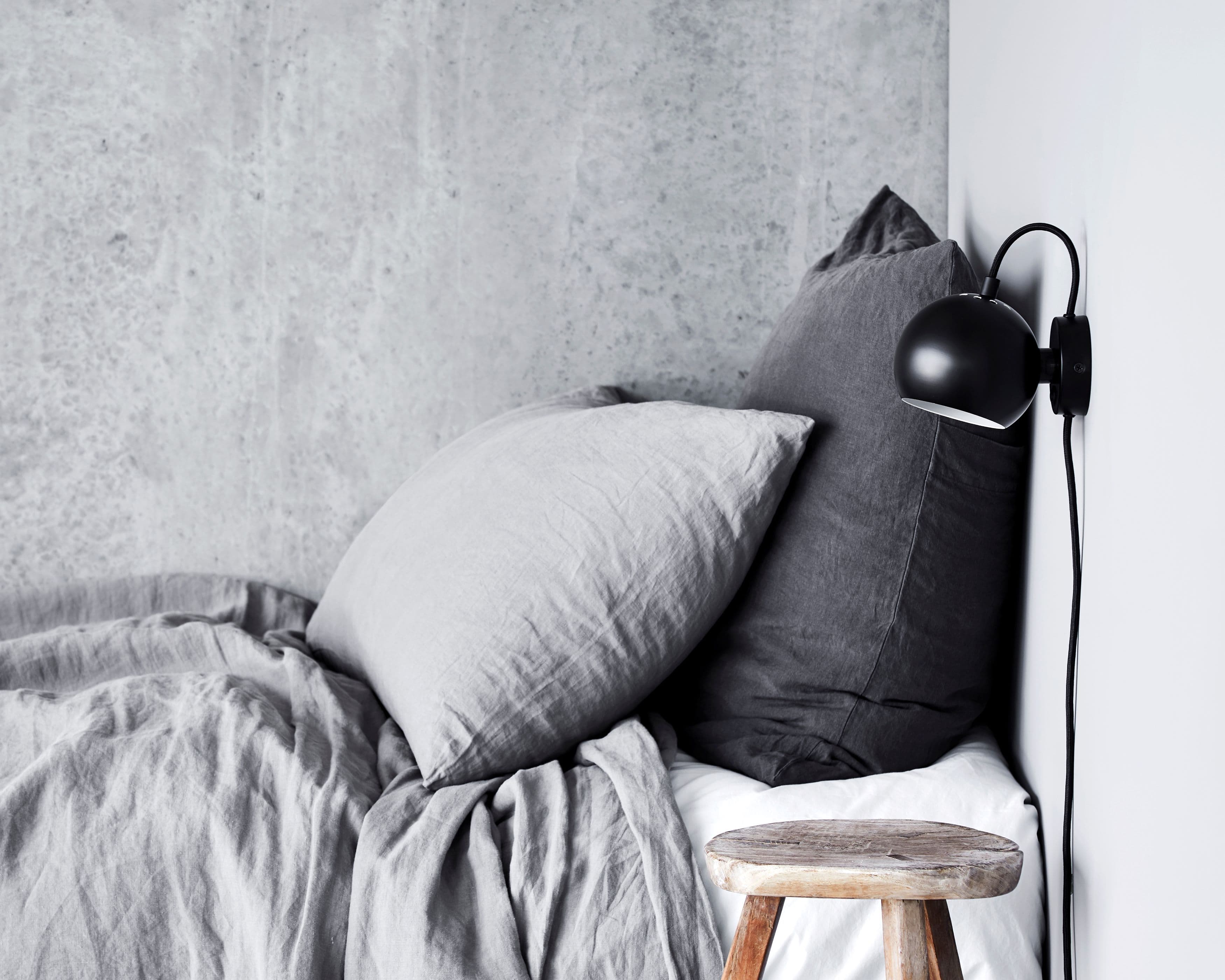 Ball Wall Lamp Glossy Pale Grey Ø12