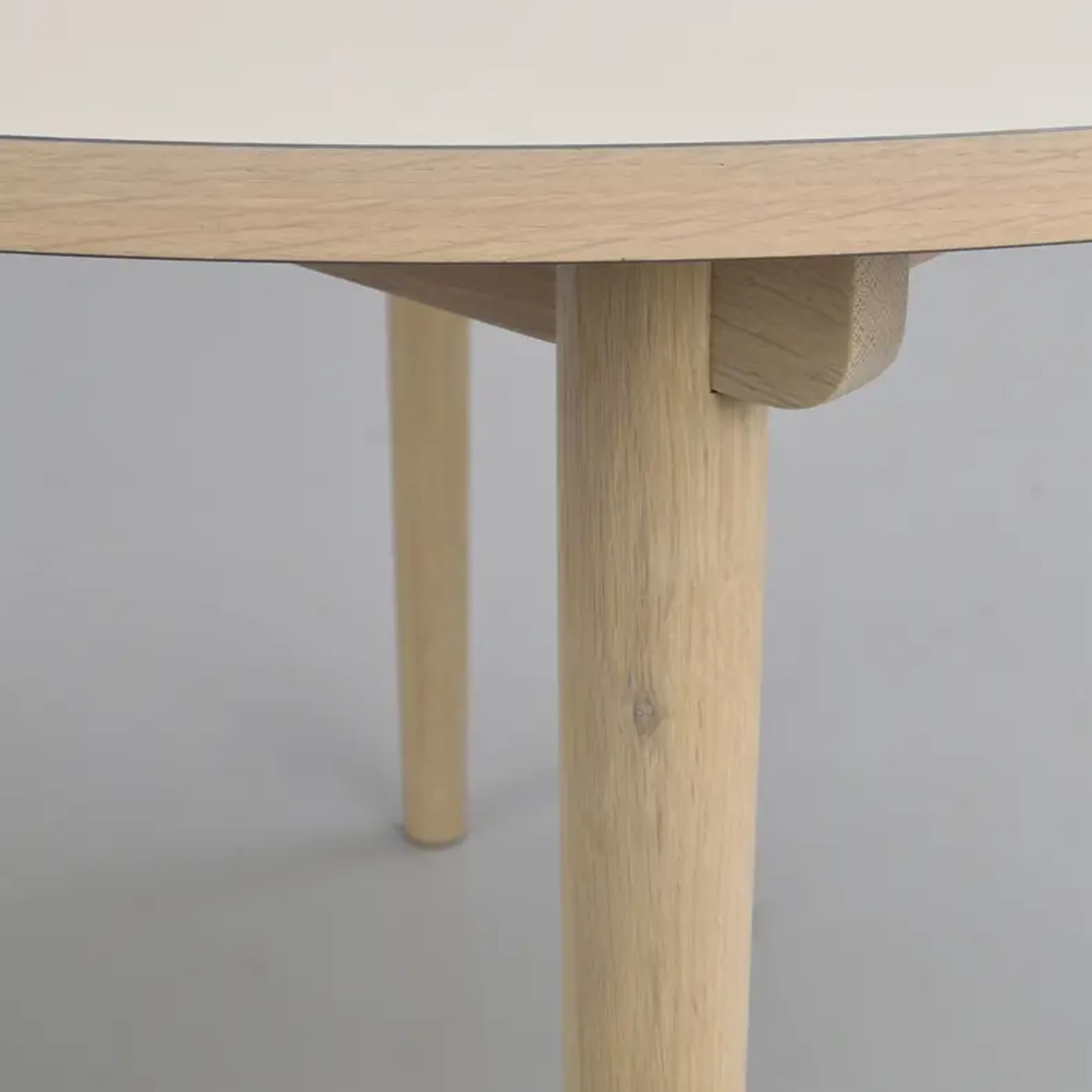 Fairmount Matbord Runt Beige/Vitpigmenterad Ek Ø120