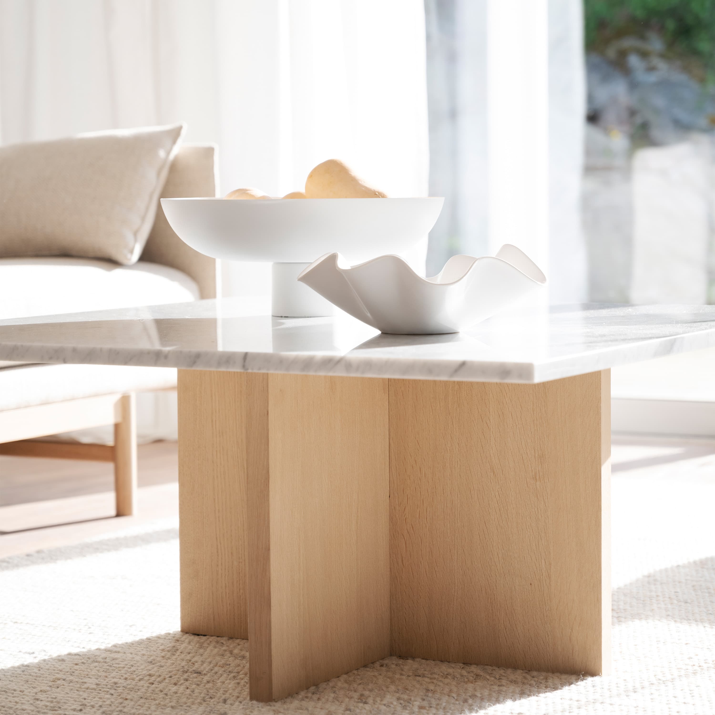 Brooksville Couchtisch Weißer Marmor/Weißpigmentiert Ø90