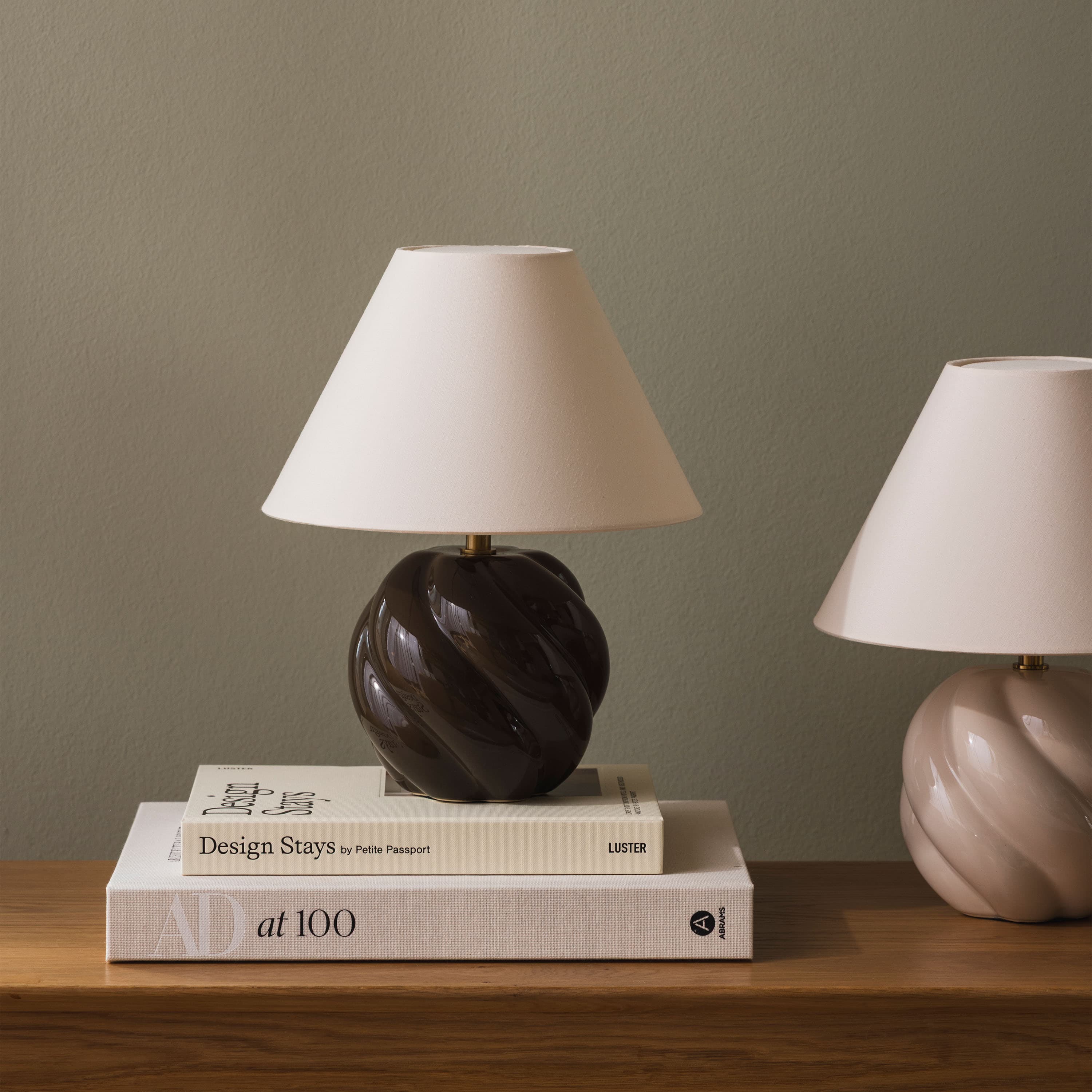 Dahlia Table lamp Mocha 24cm