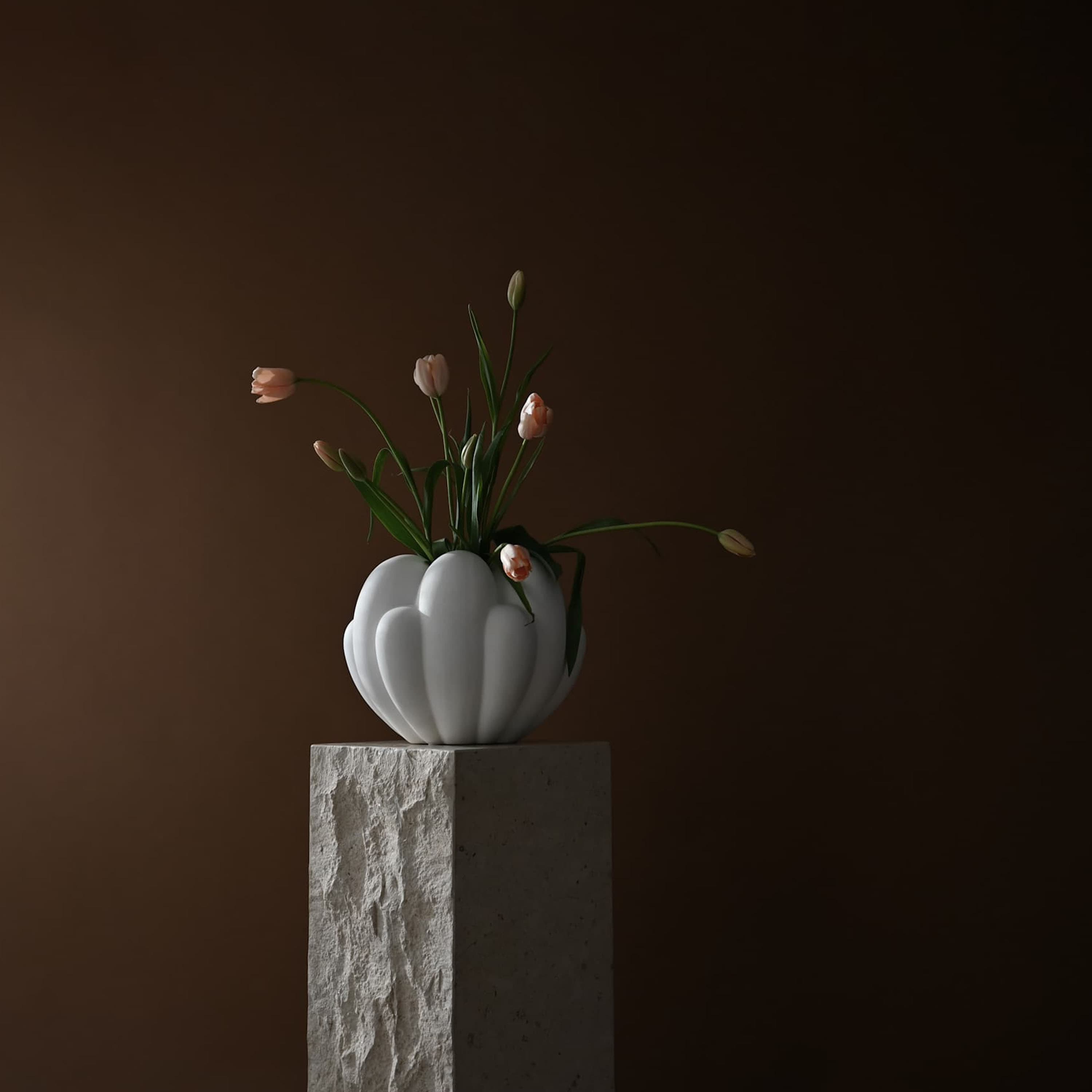 Bloom Vase Chocolate Brown Petit