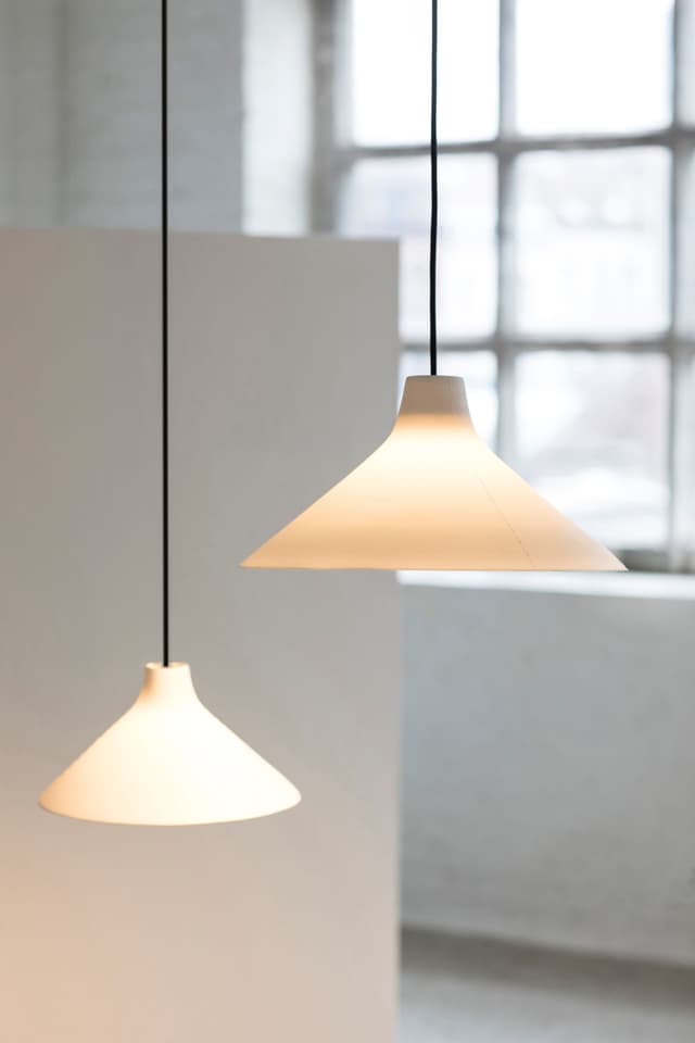 Seam Ceiling Lamp White Medium