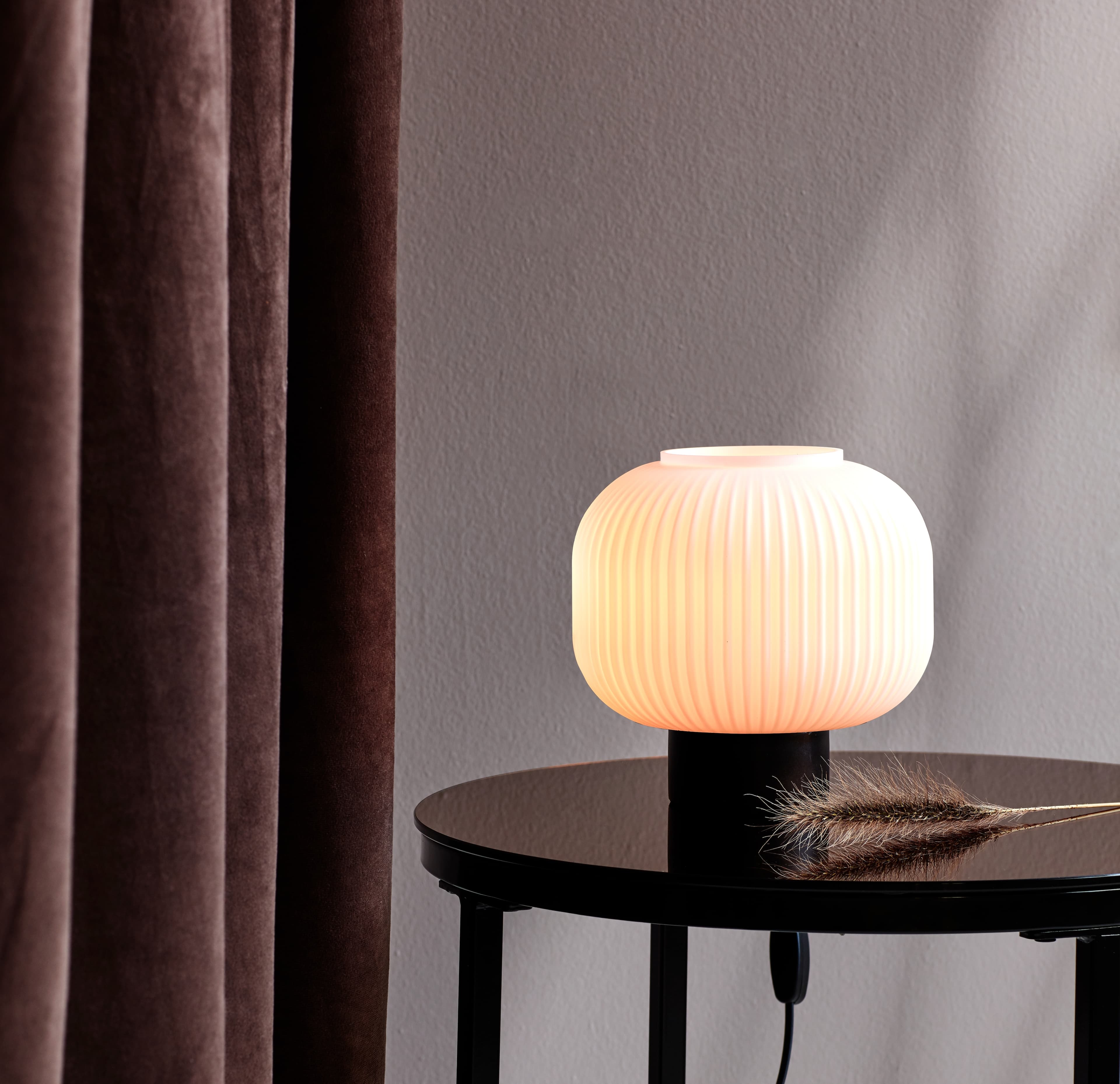 Milford Tischlampe Schwarz
