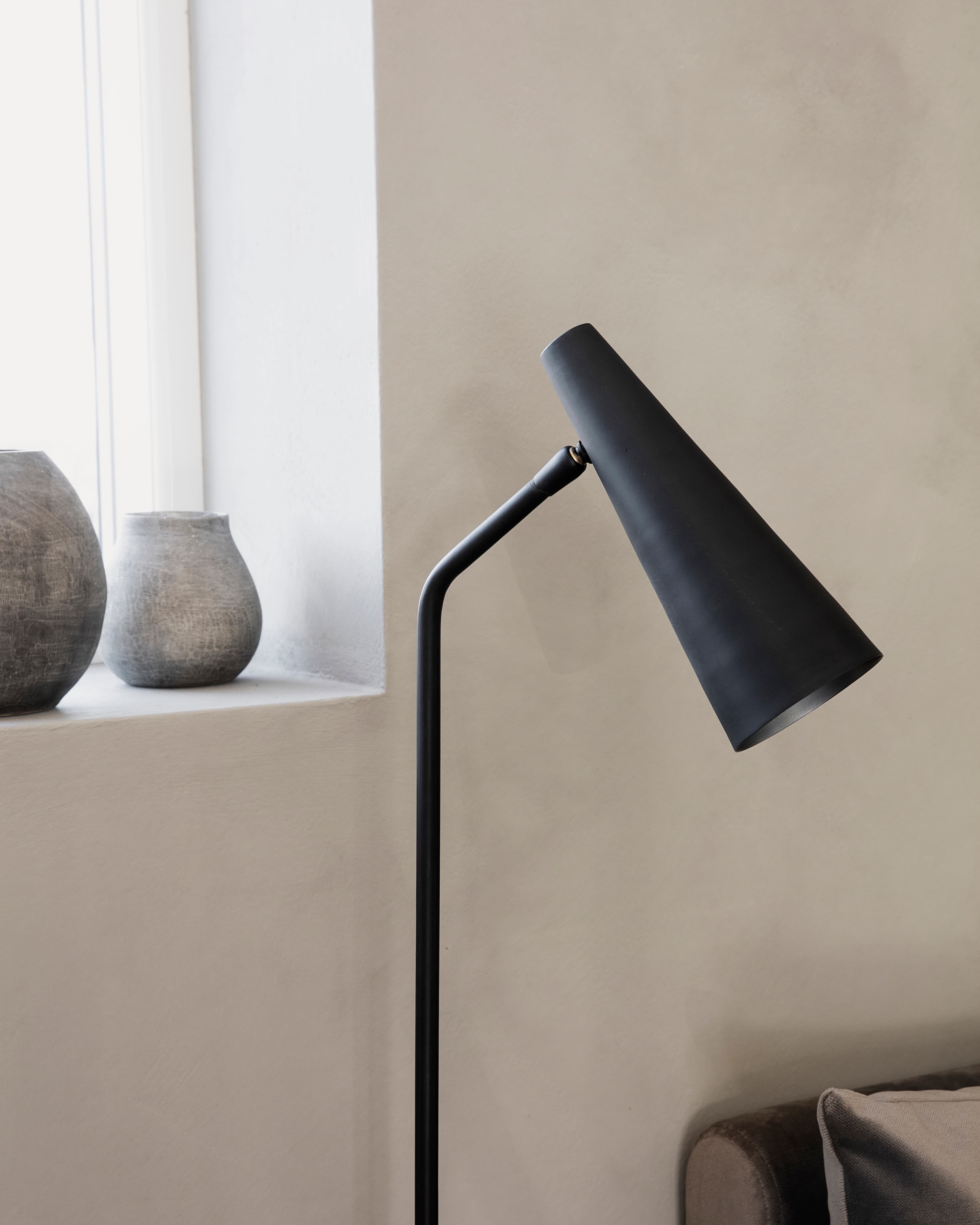Precise Floor lamp Matte Black 124cm