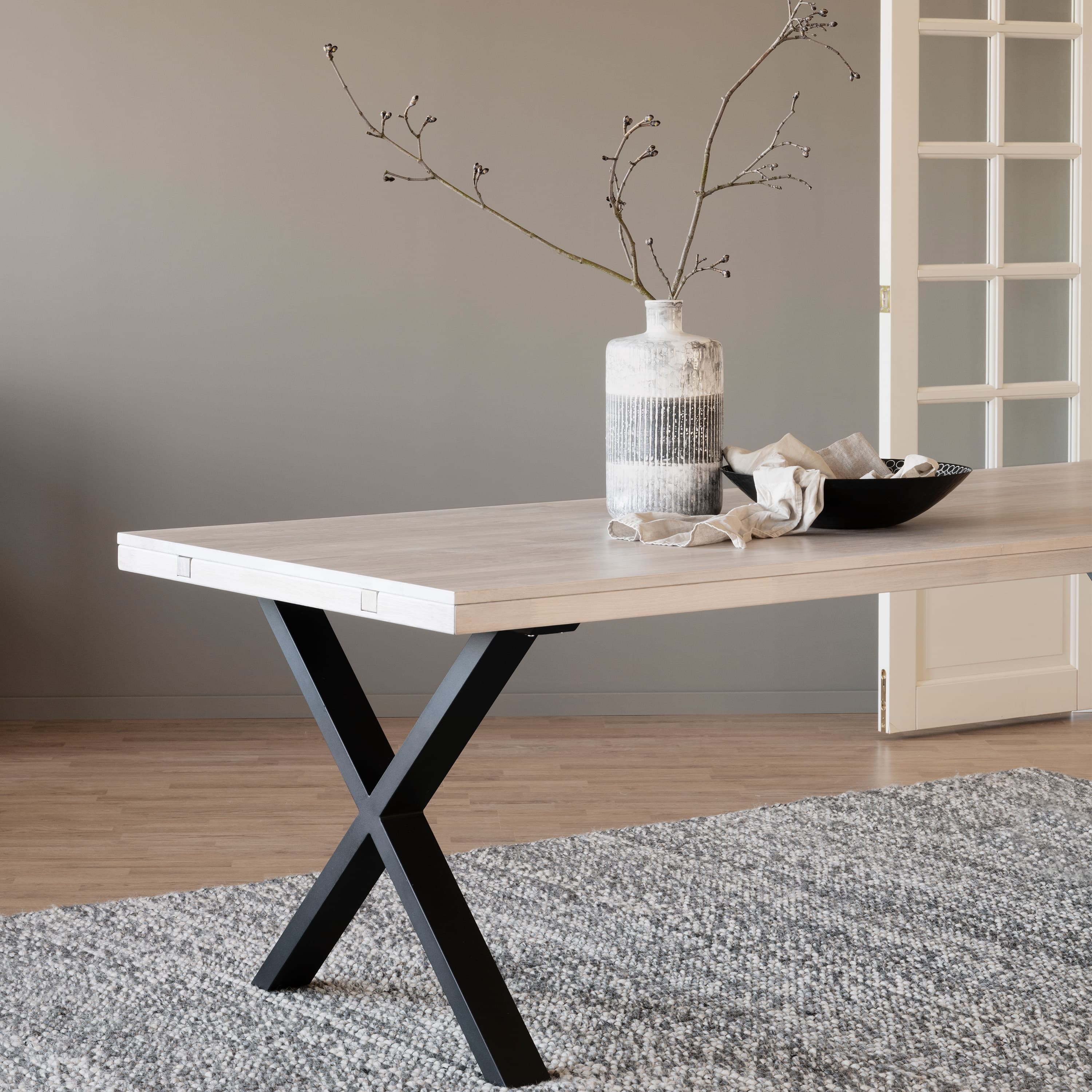 Brooklyn Esstisch X-Beine Weiß pigmentierte Eiche 170cm