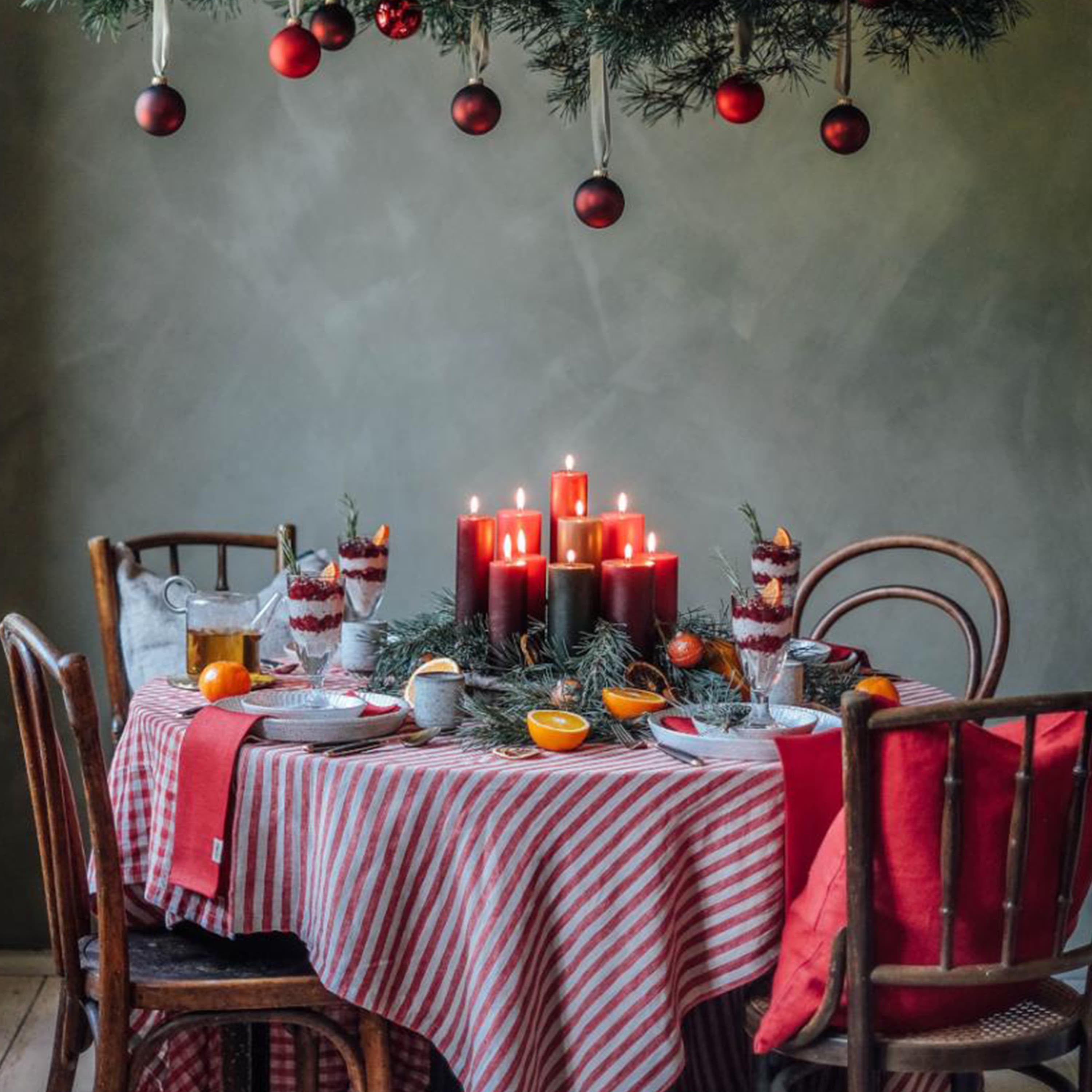Misty Tischdecke Leinen Edge Real Red 145x300