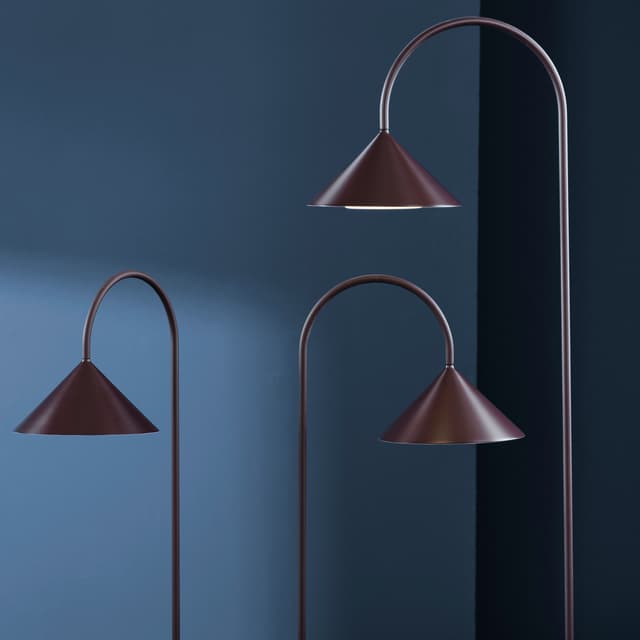 Grasp Tragbare Tischlampe Matt Beetroot 72cm