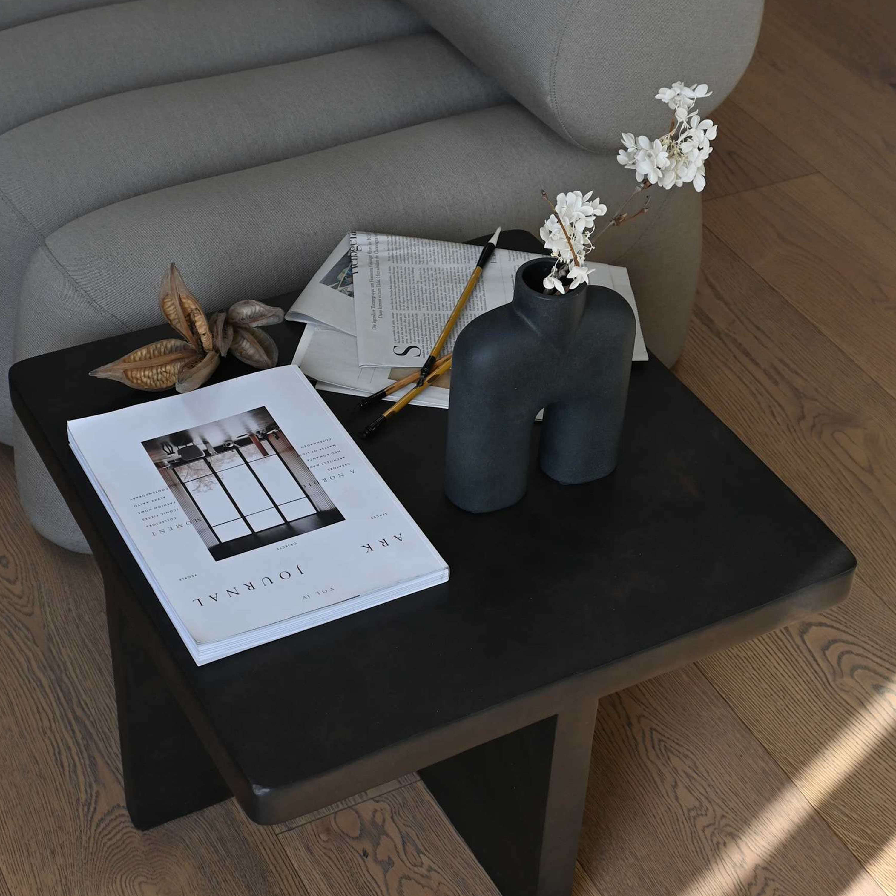 Cobra Tall Hohe Vase Schwarz Mini