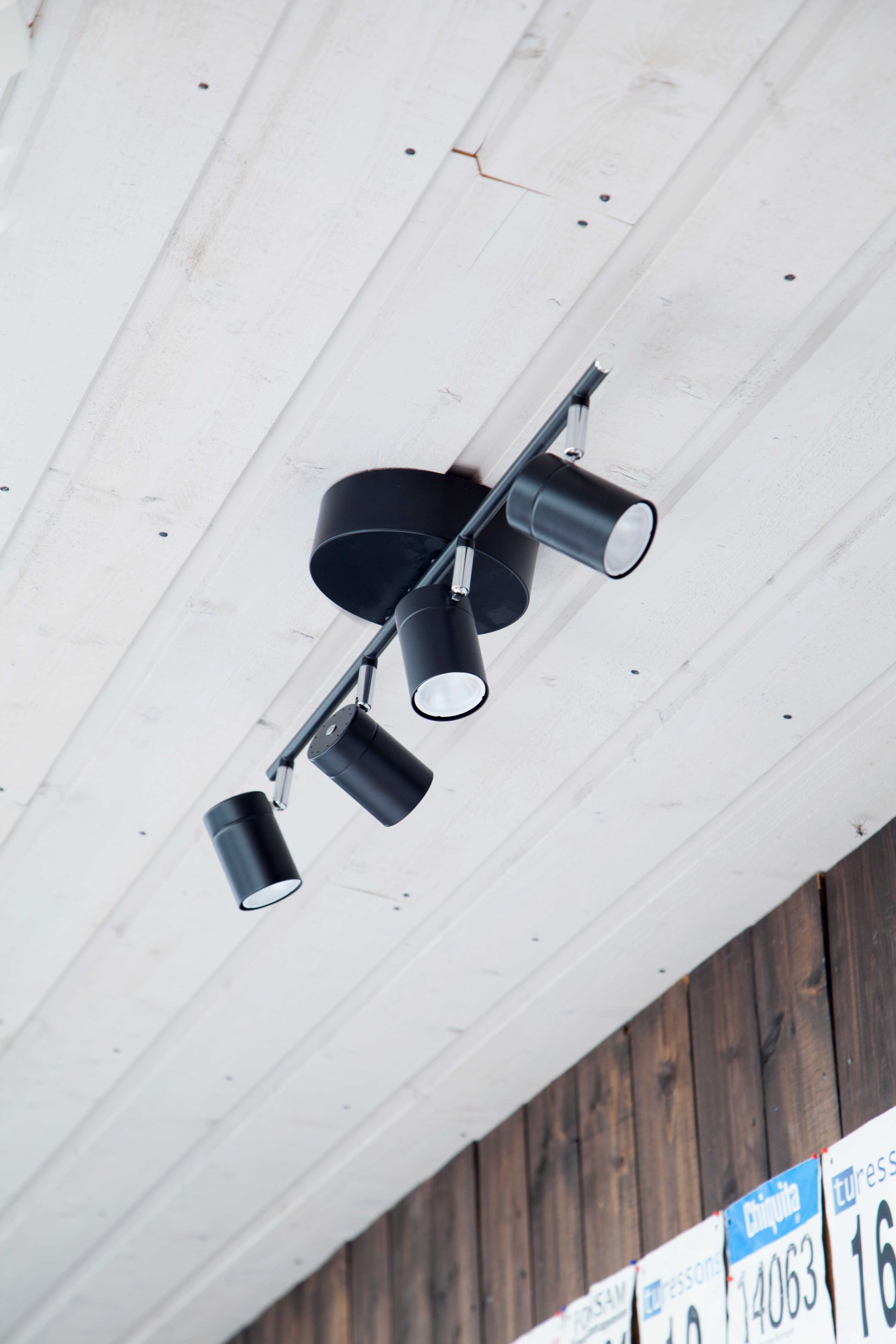 Correct 4 lights Spotlight Black