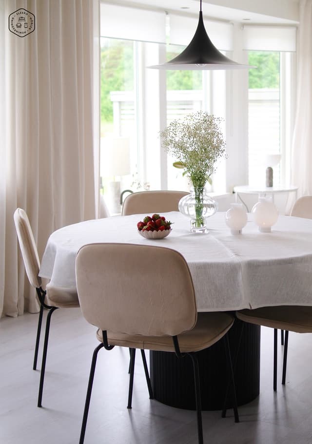Classic Linentischdecke Off-White Ø200
