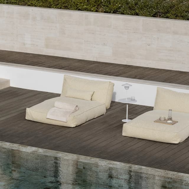 Stay Outdoor Side Table White Ø40