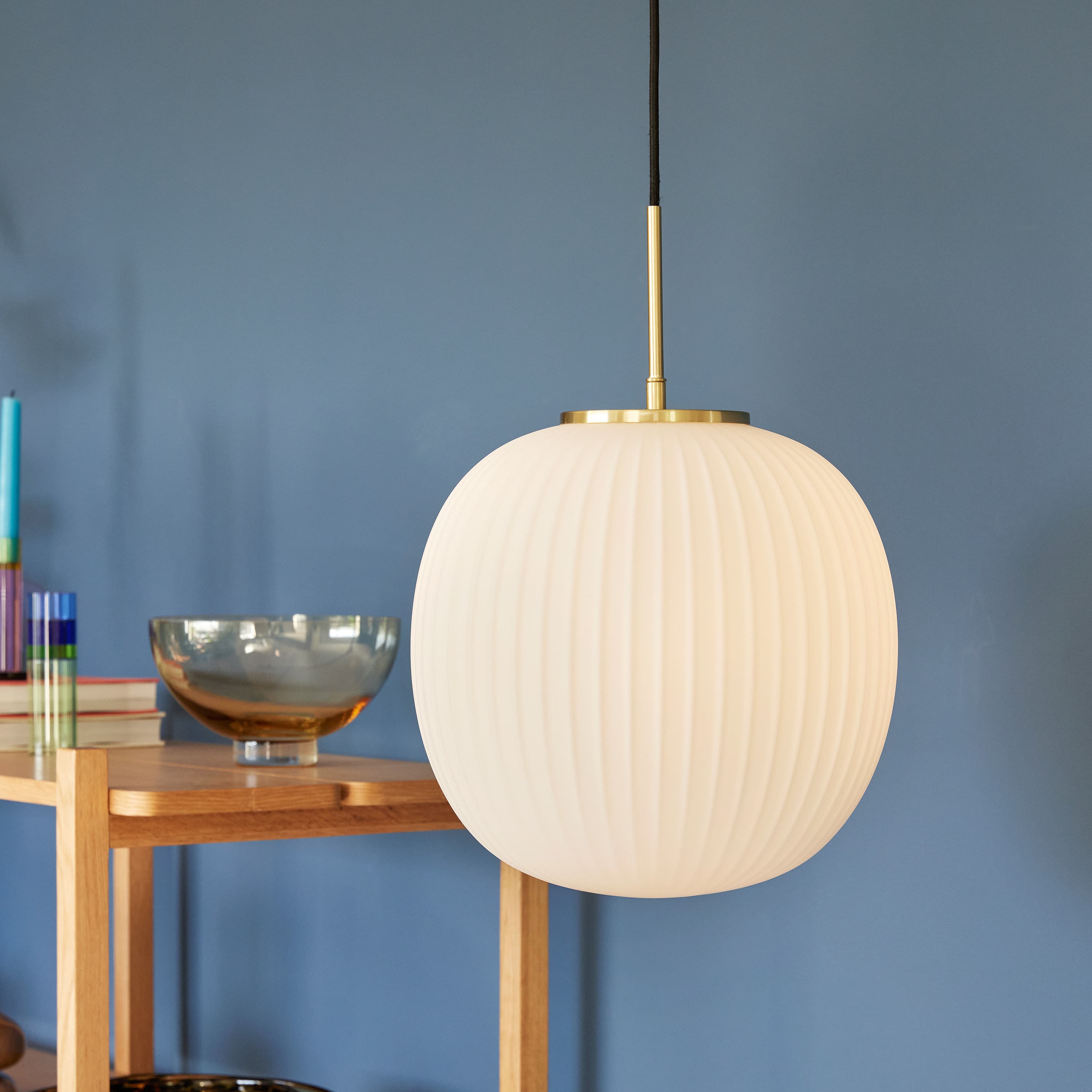 Serene Deckenlampe Weiß/Messing Ø32cm