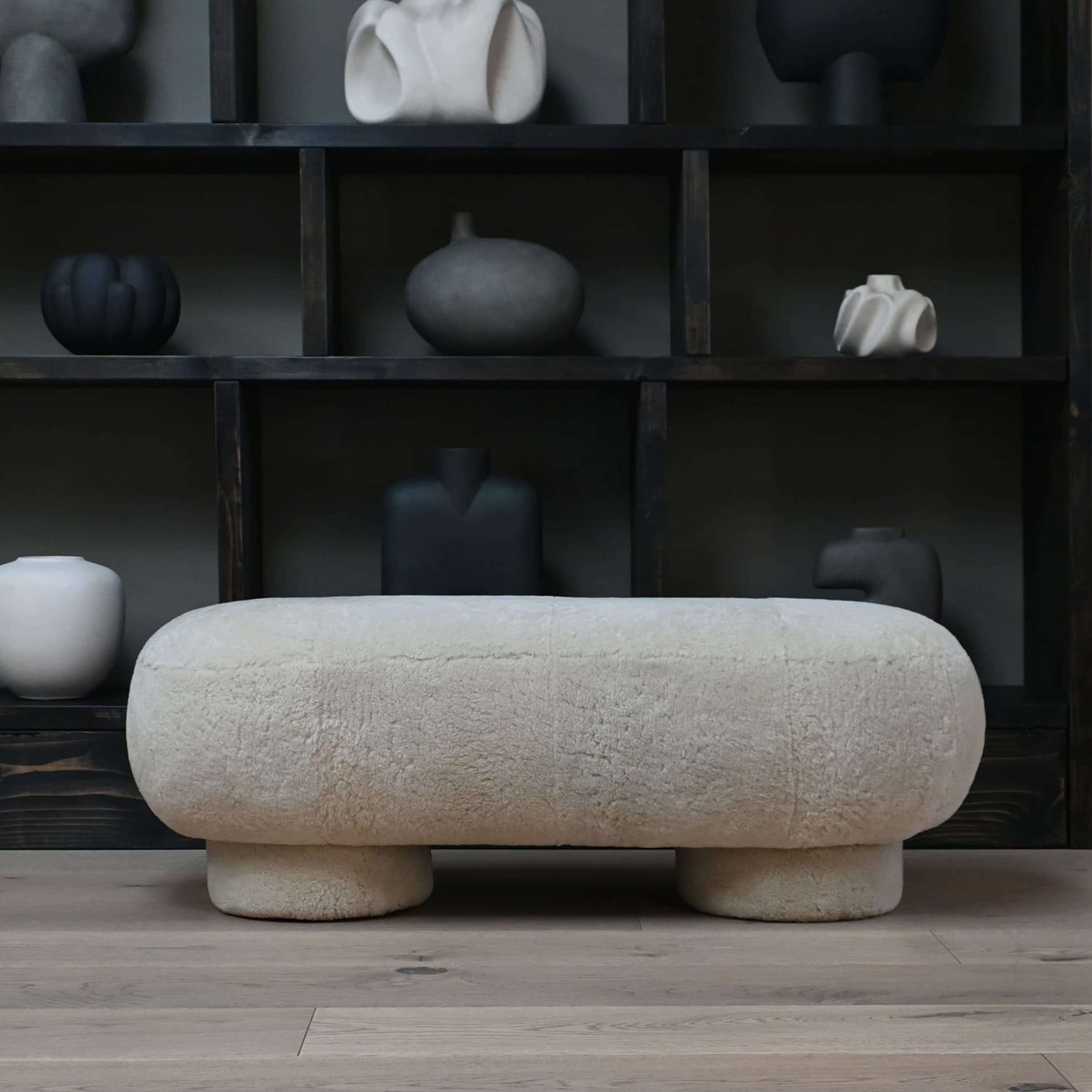 Big Foot Bench Sheepskin Sandshell 120cm