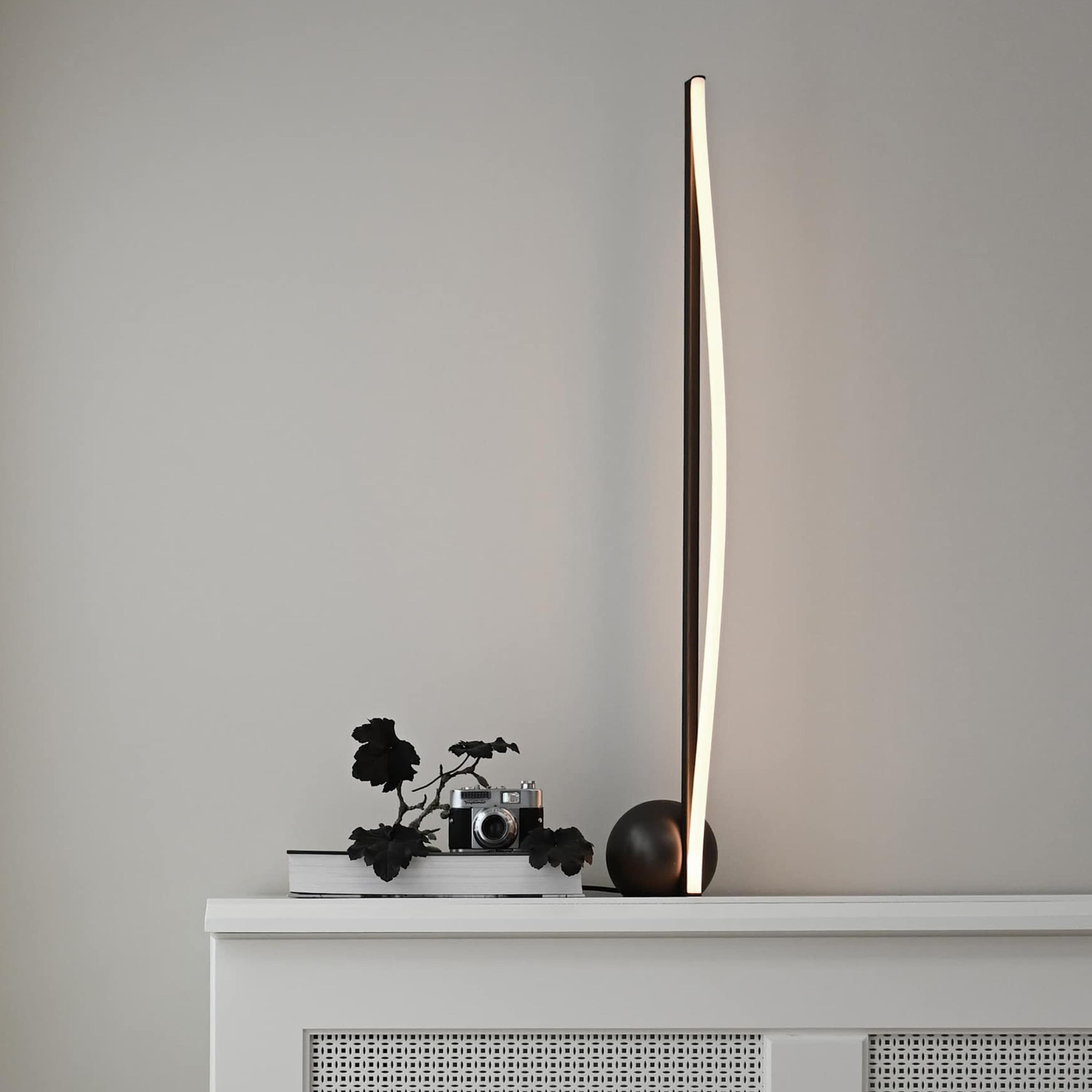 Bow Stehleuchte Bronze 100cm