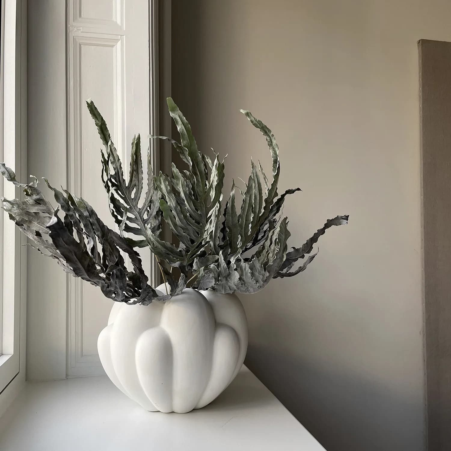 Bloom Vase Chocolate Brown Petit