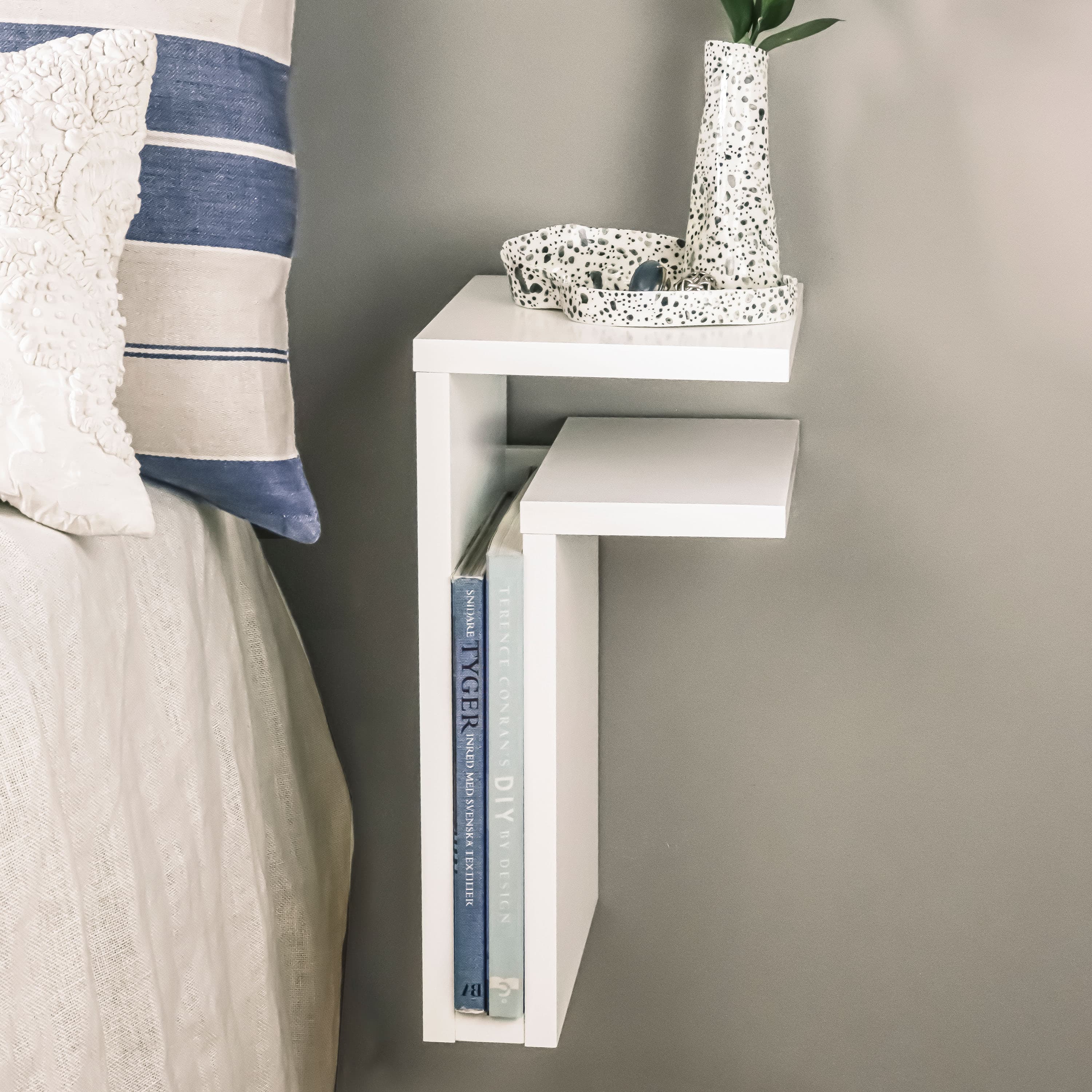 F-Shelf Right Bedside Table White