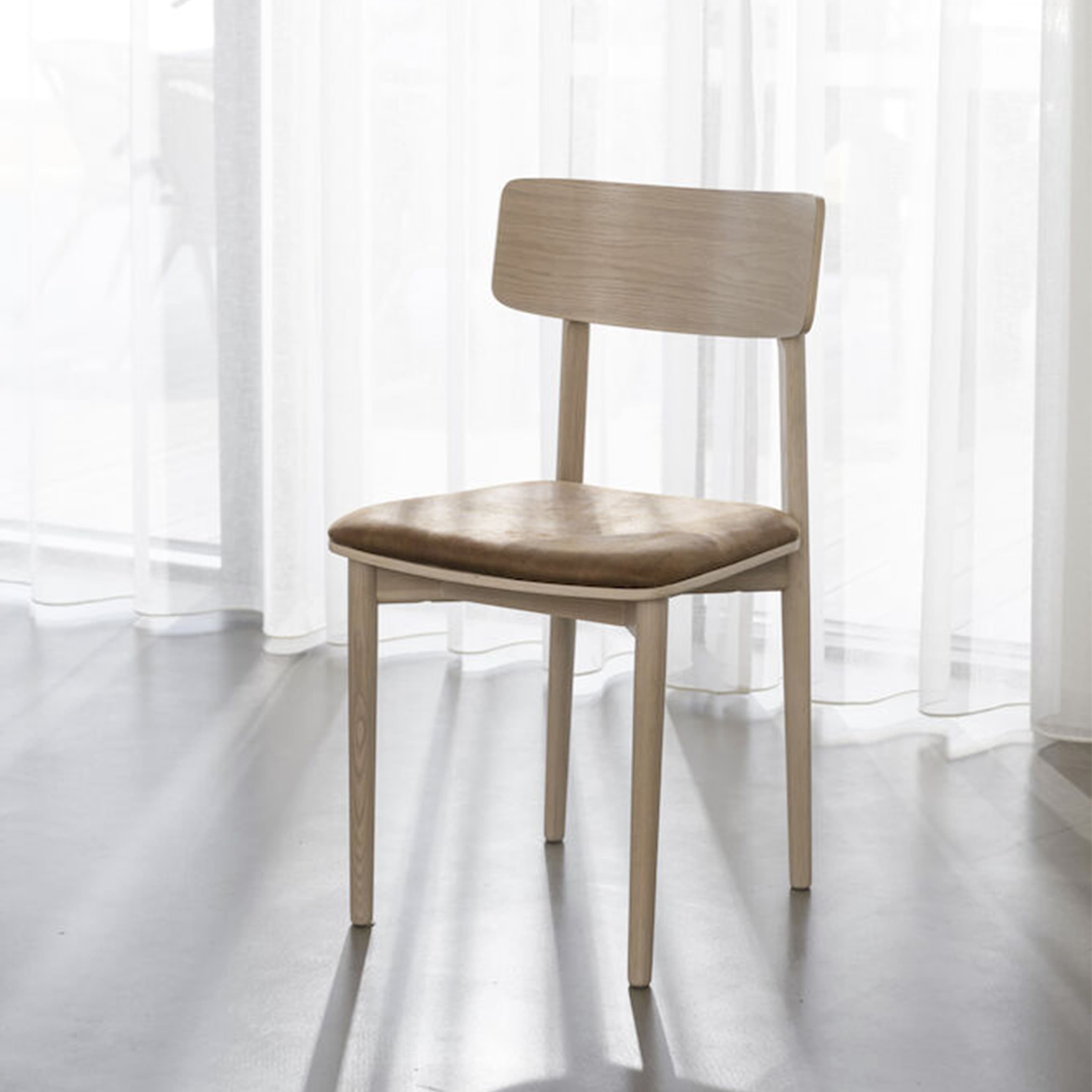 Wolcott Dining Chair White Pigmented Leather