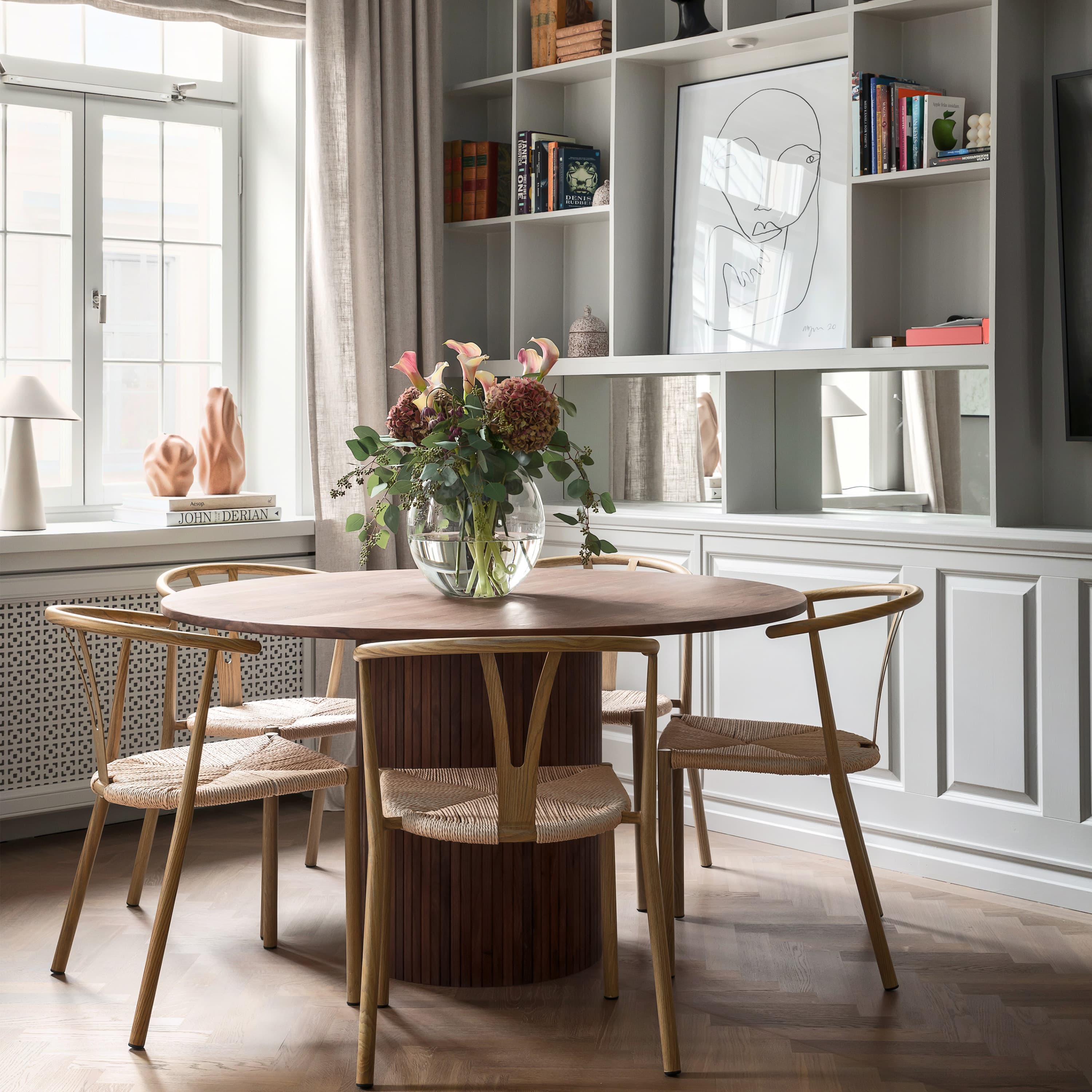 Adele Dining Table Walnut Ø130