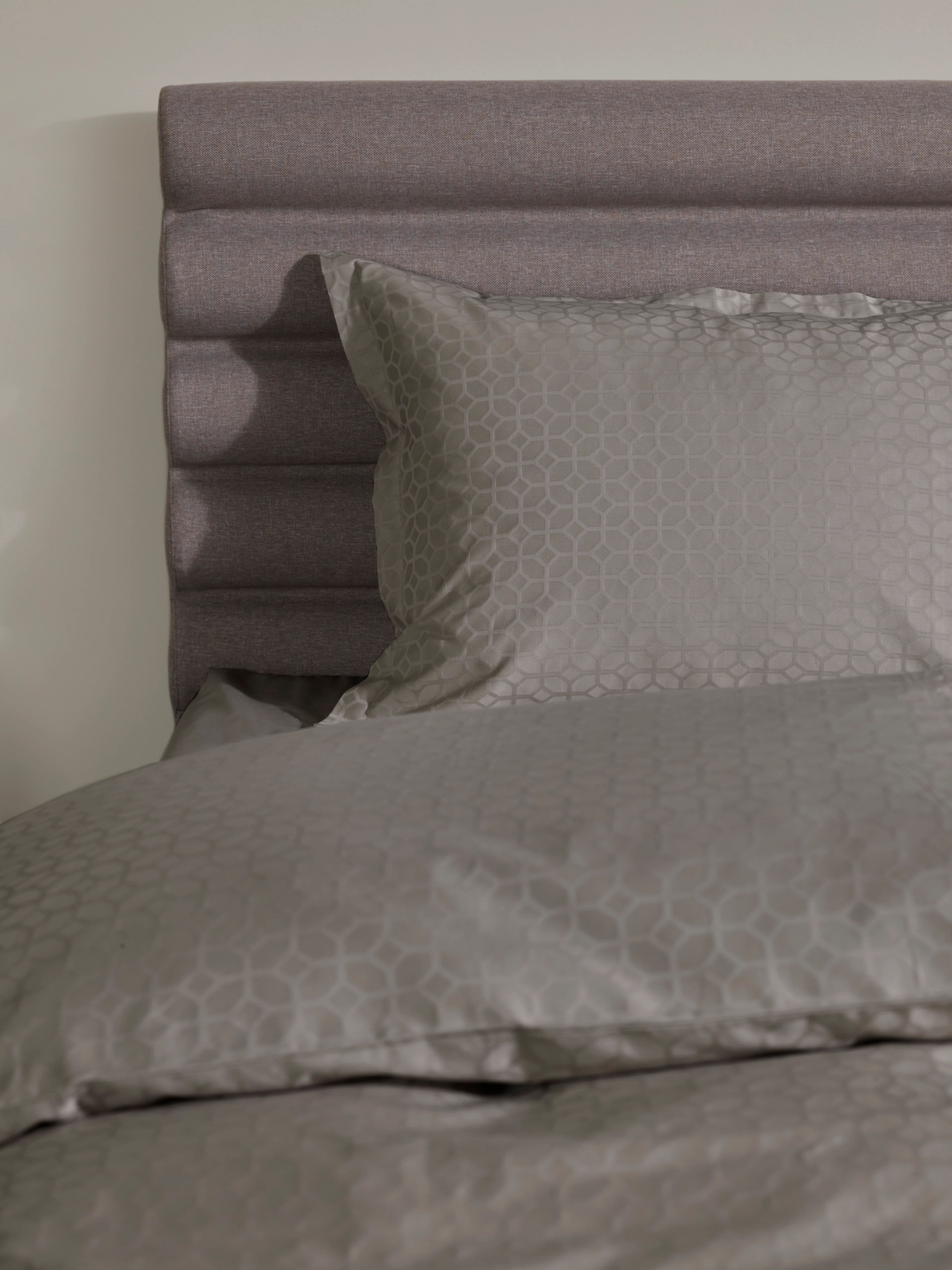 Satin Luxe Jacquard Kissenbezug Natur 50x60