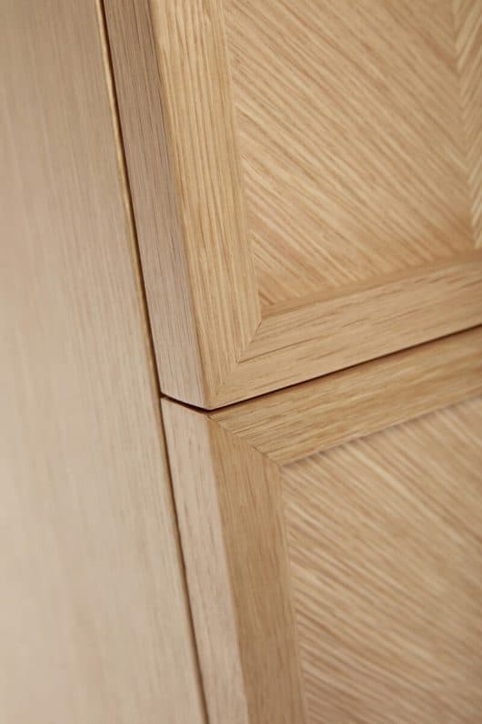 Herringbone Nachttisch FSC Eiche