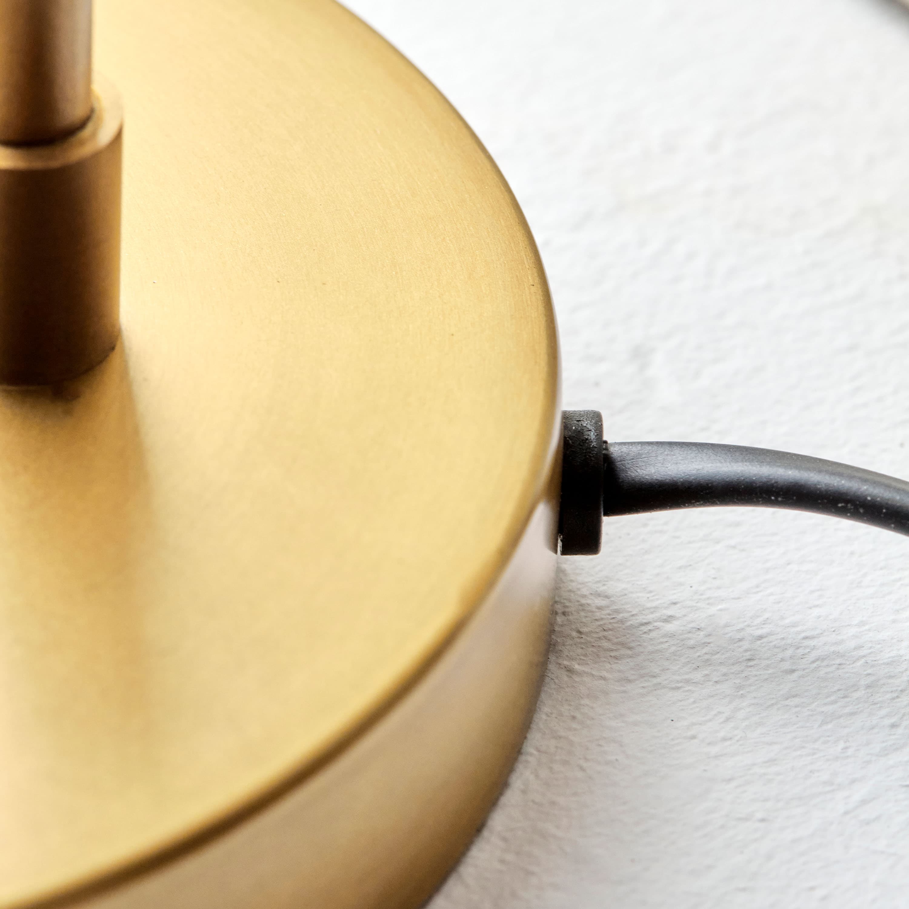 Precise Table Lamp Brass