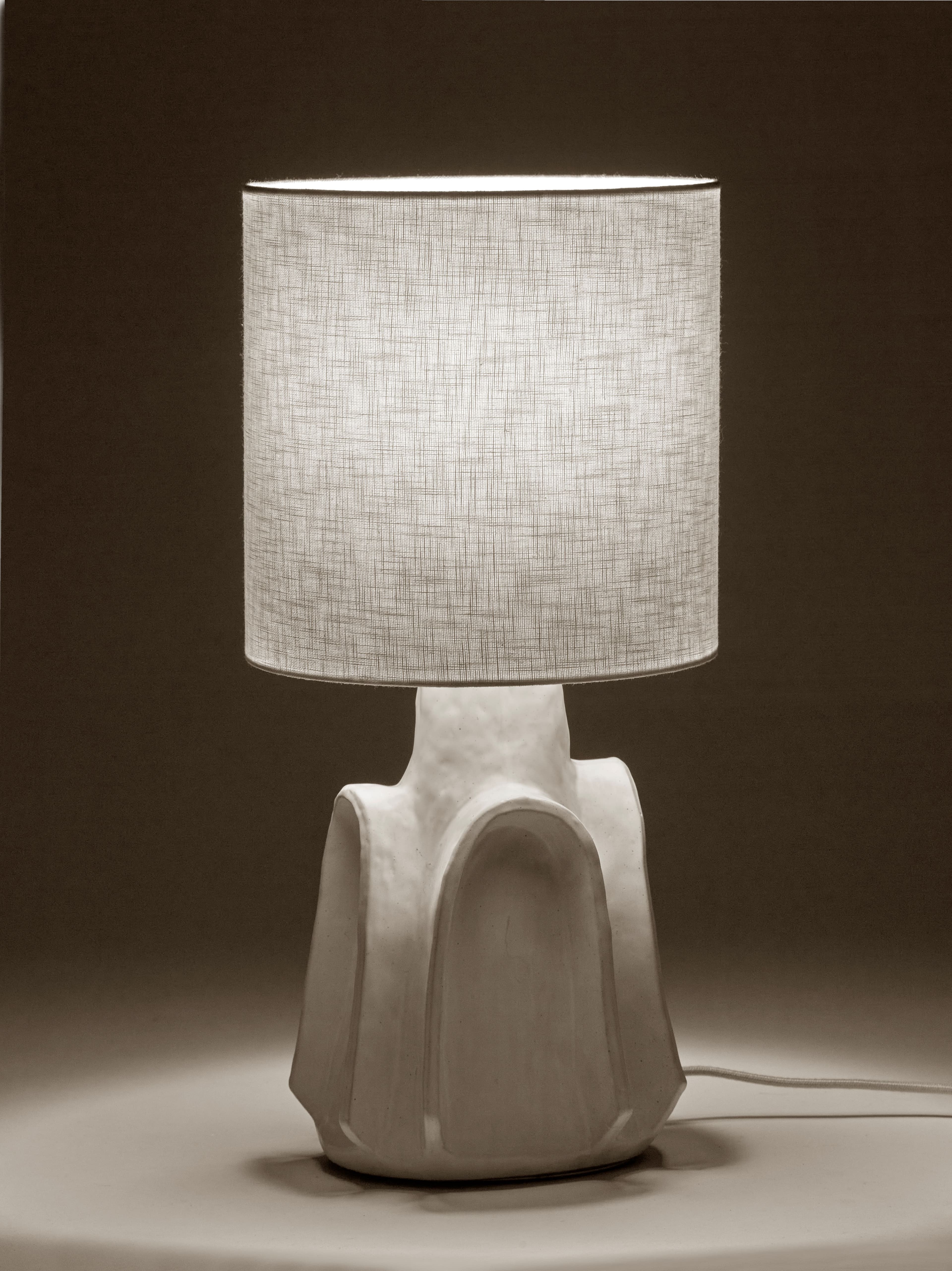 Billy Tischlampe Weiß 02