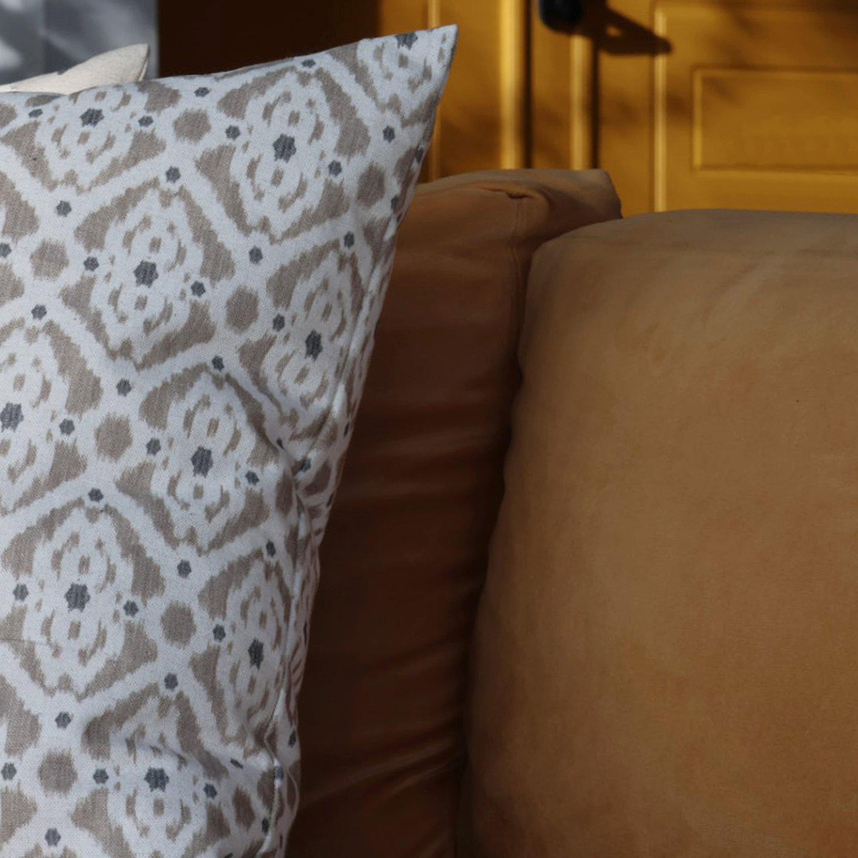 Ikat Zierkissen Beige 50x50