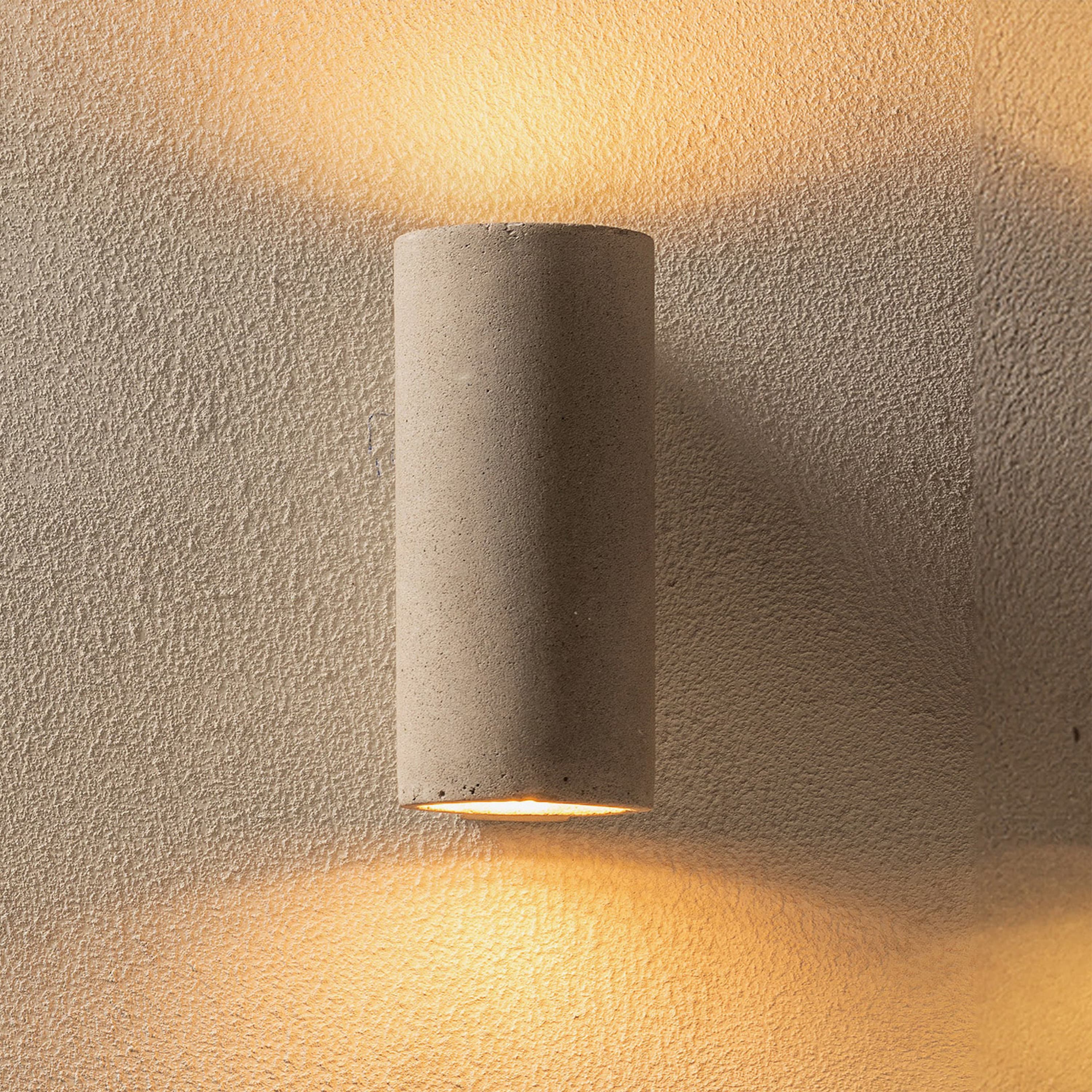 °3 Primary Shape Vägglampa Concrete