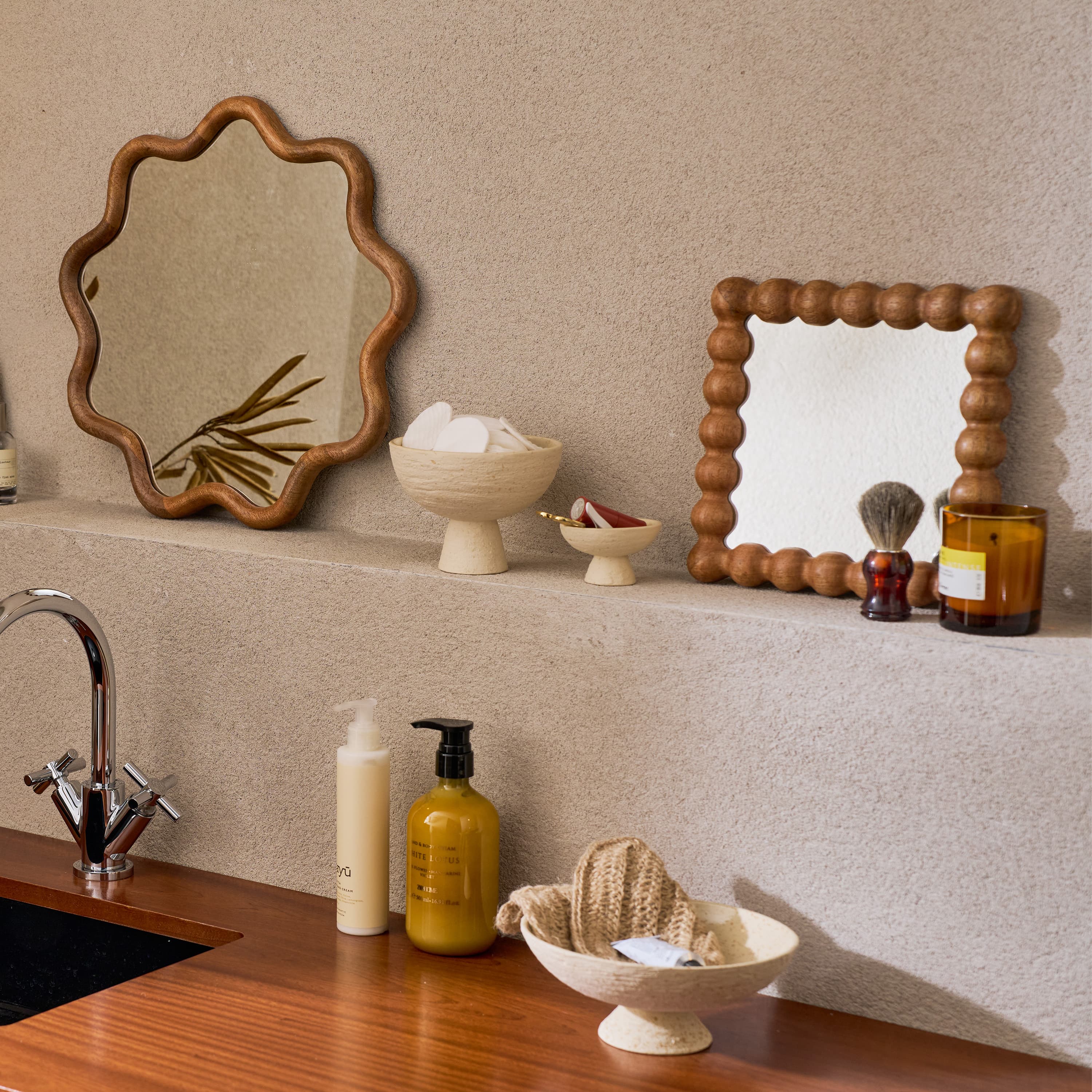 Janna Spegel Walnut 40x40