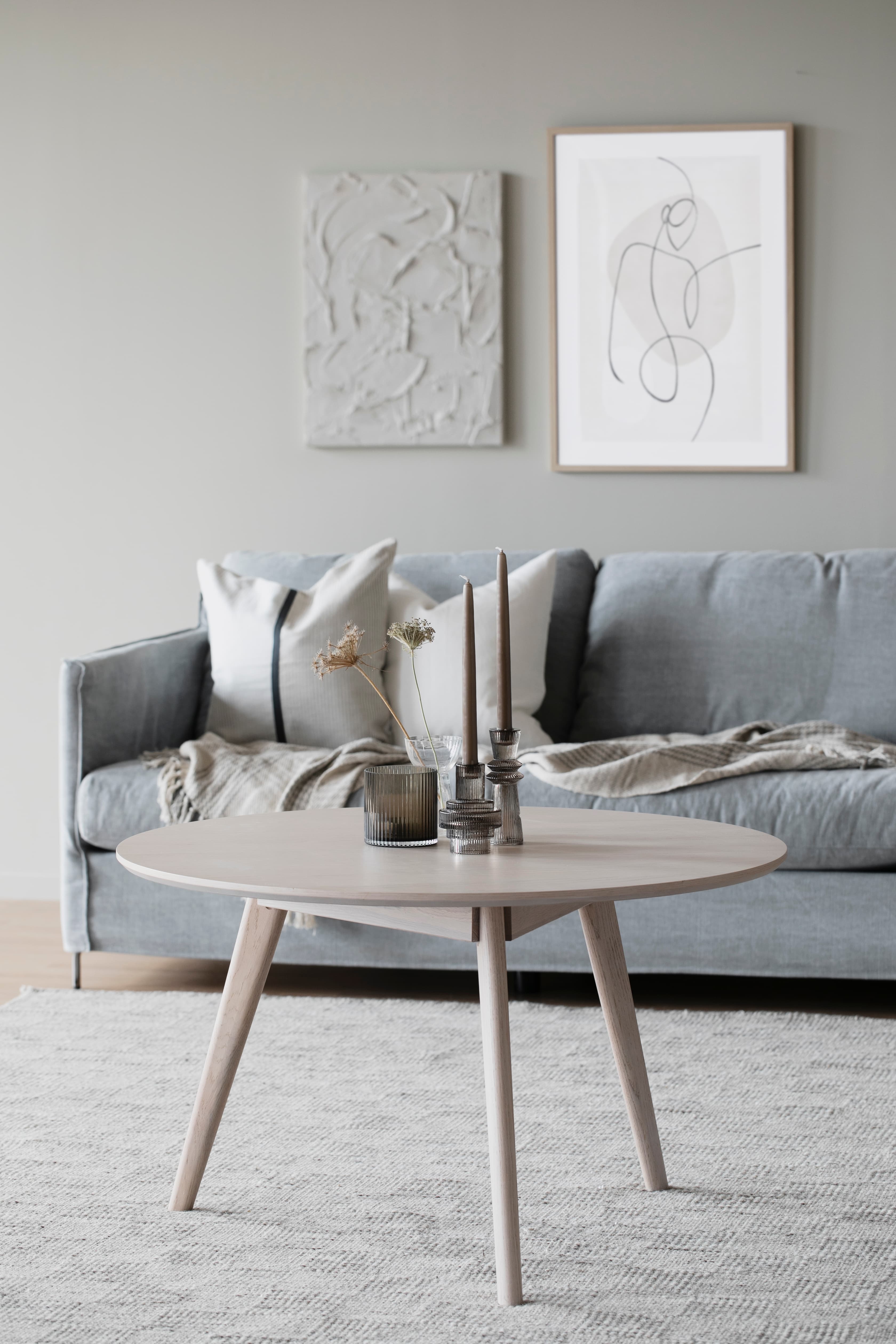 Yumi Coffee Table Black Stained Ø90