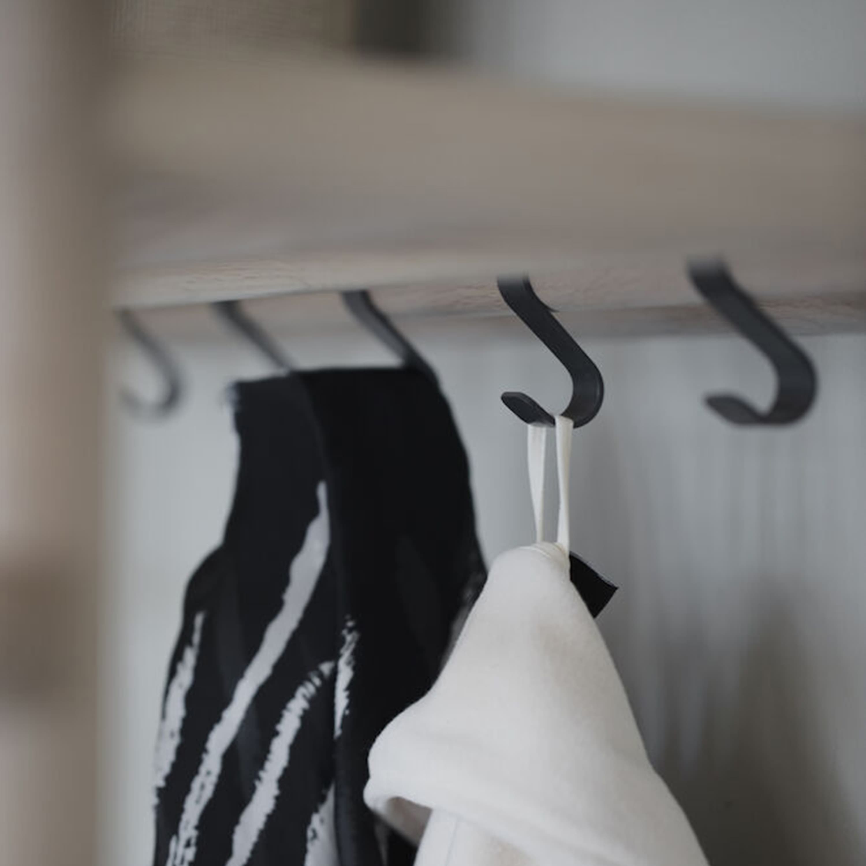 Milford Clothing Rack White Washed