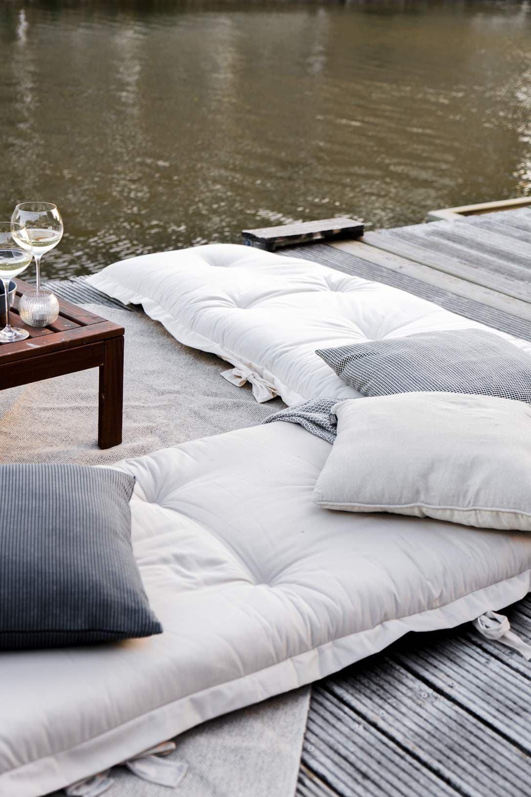 Sit And Sleep Outdoor Loungemadrass White
