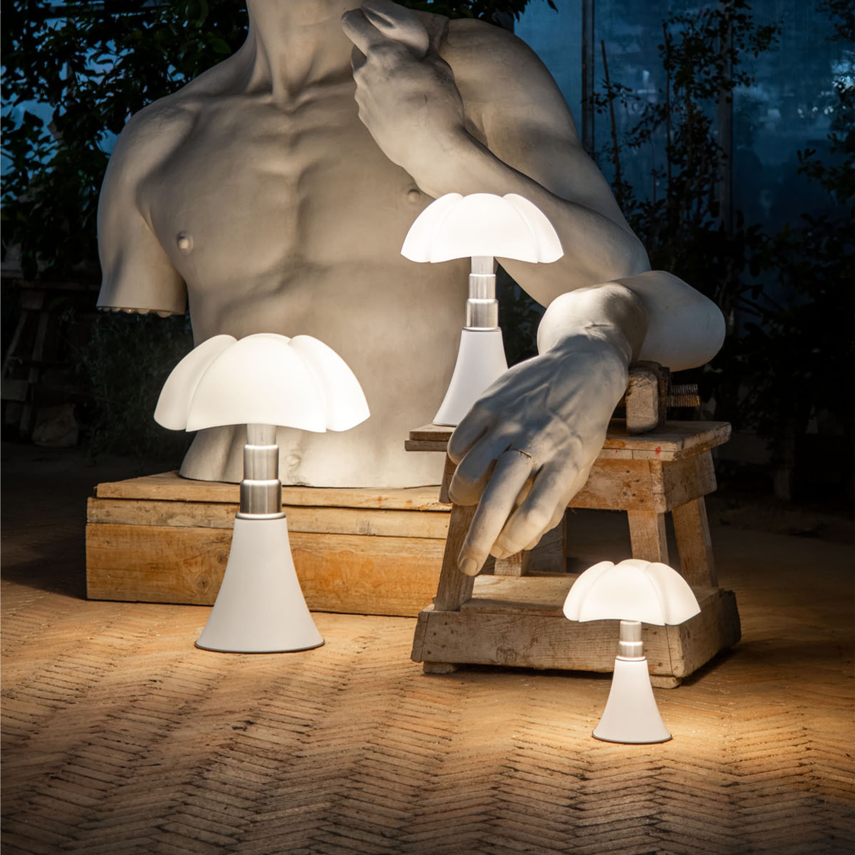 Pipistrello Medio Tischlampe Dimmbar LED Mattweiß