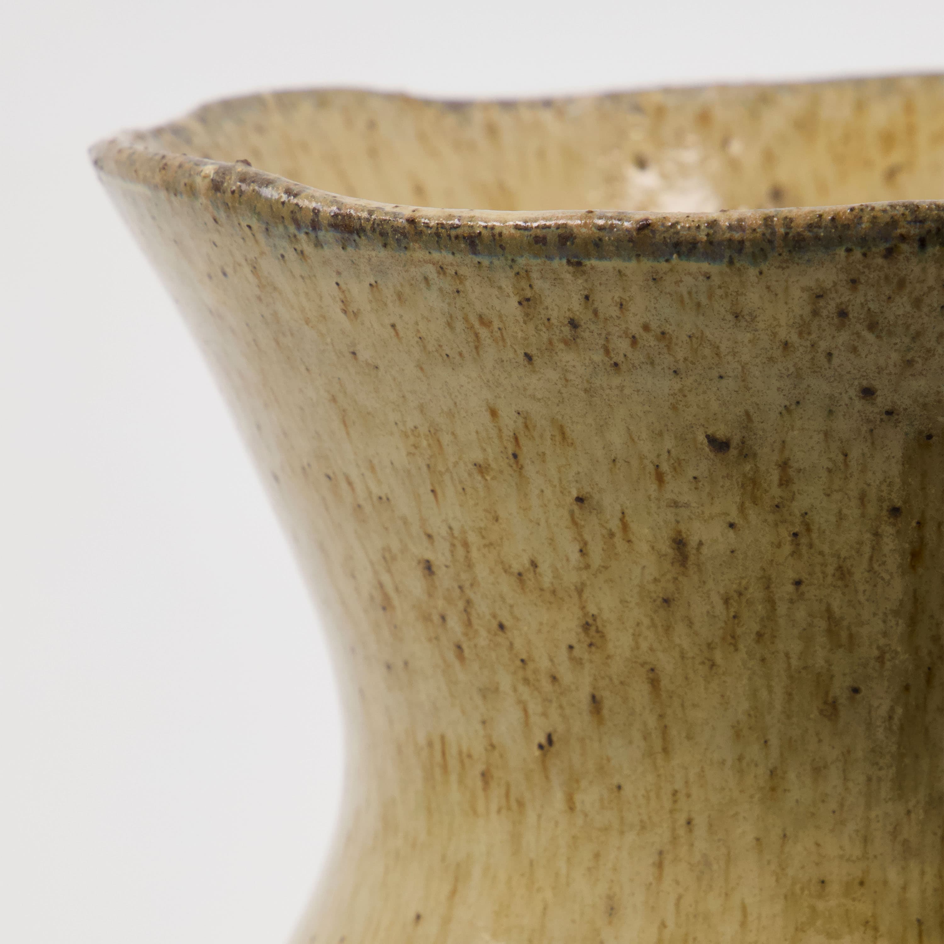 Corp Vase Beige 27cm