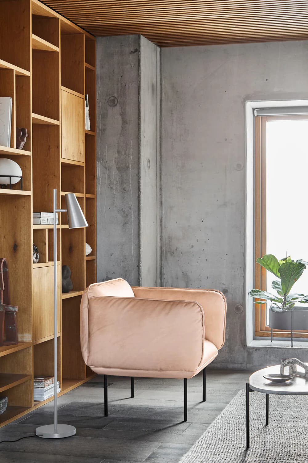 Cono Floor Lamp Satin 141cm
